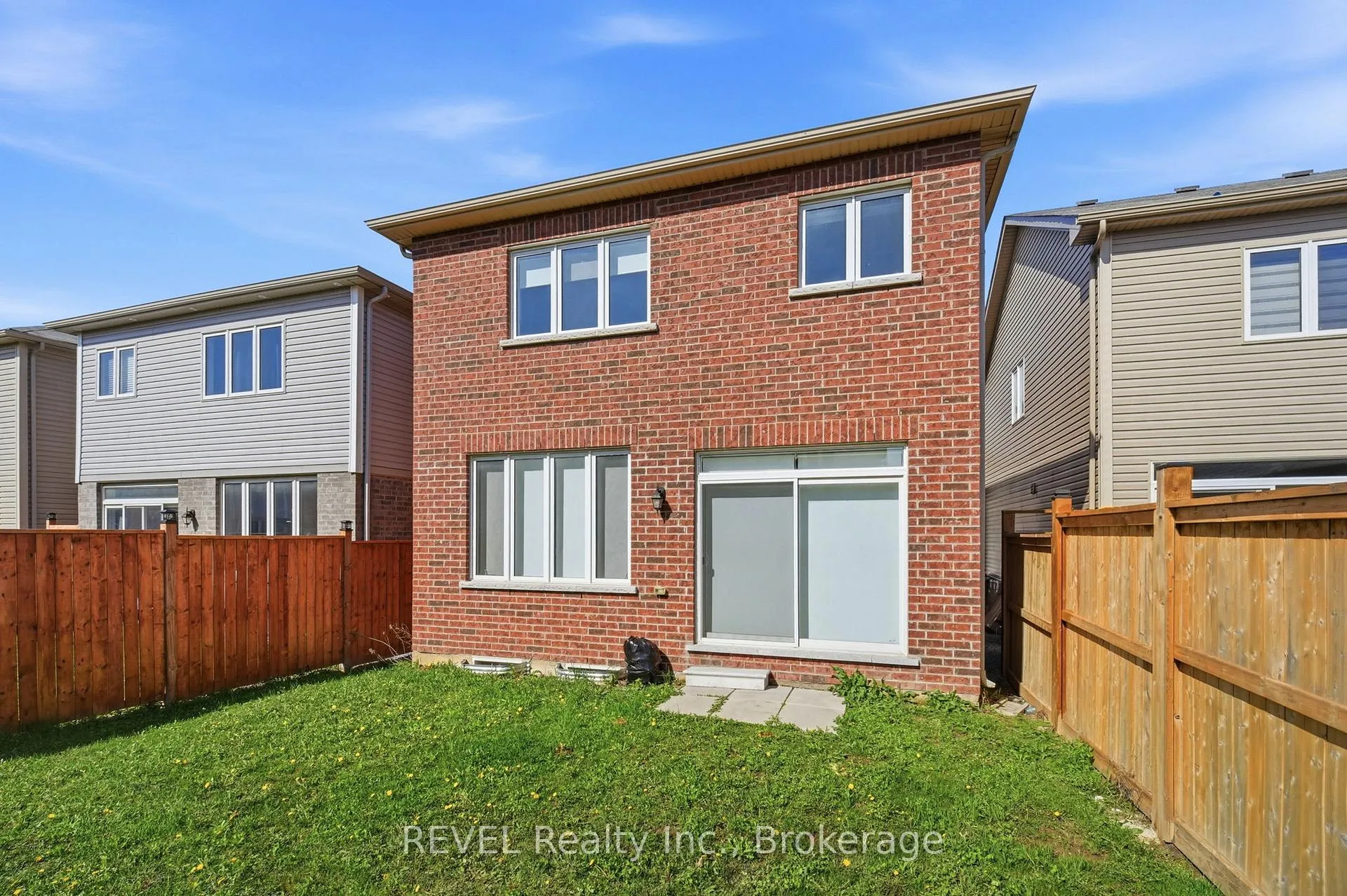 Photo 35 of 67 Esther Crescent, Thorold, Hurricane/Merrittville — HOMEH