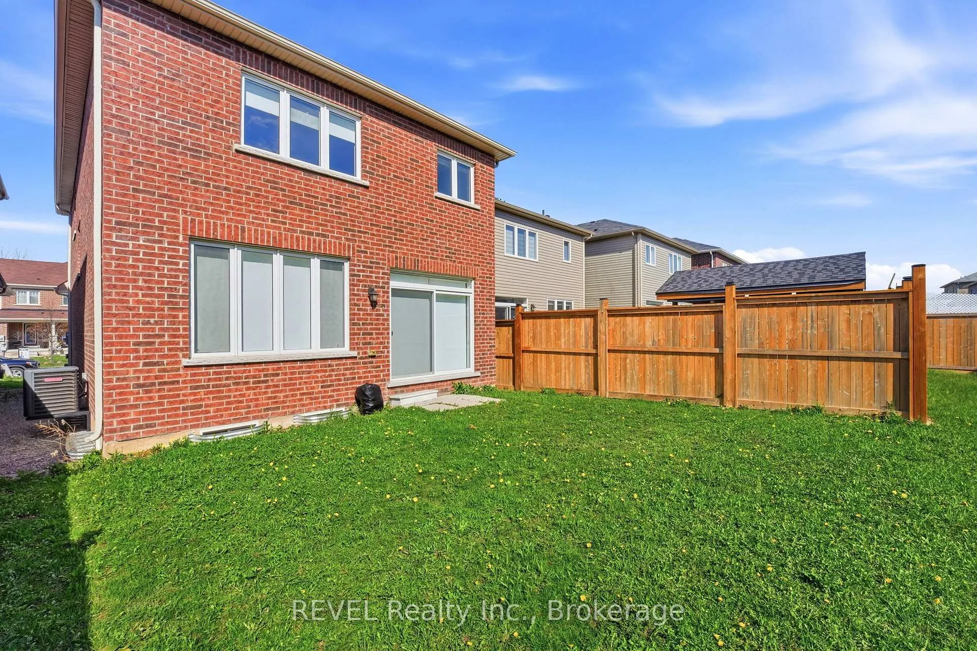 Photo 36 of 67 Esther Crescent, Thorold, Hurricane/Merrittville — HOMEH