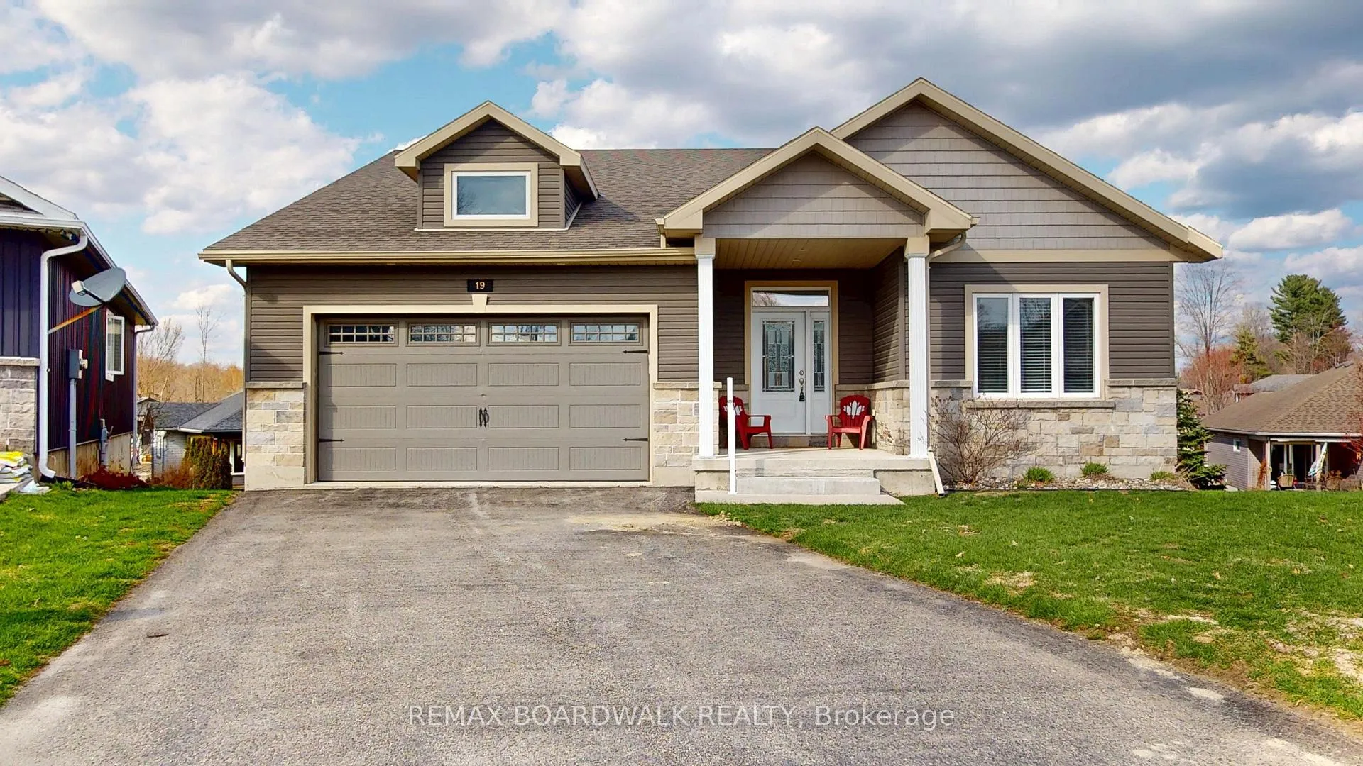 Photo 1 of 19 Donaldson Court, Brockville — HOMEH