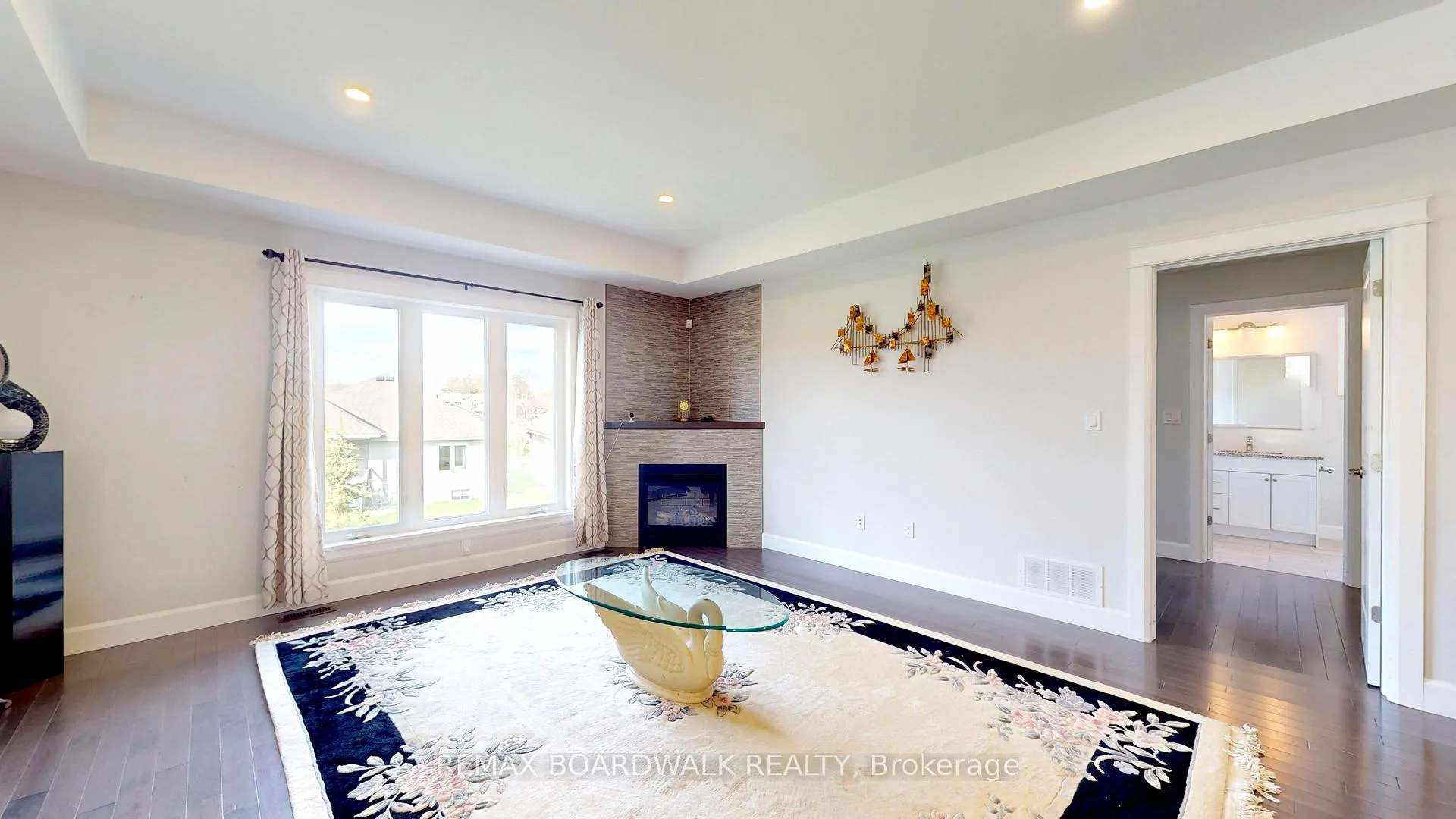 Photo 6 of 19 Donaldson Court, Brockville — HOMEH