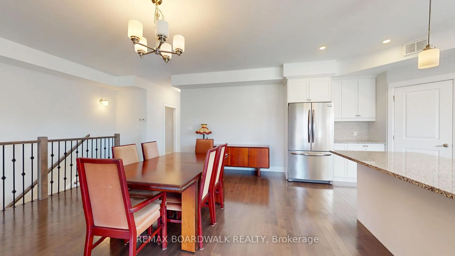 Photo 9 of 19 Donaldson Court, Brockville — HOMEH