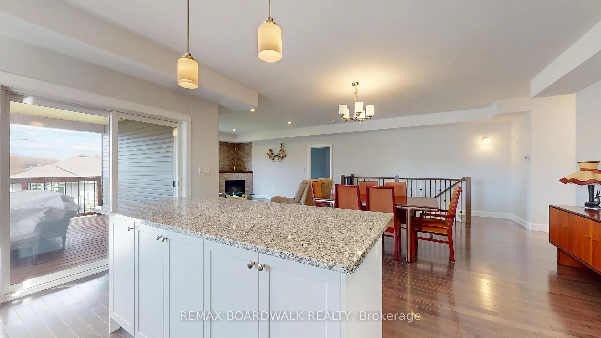 Photo 10 of 19 Donaldson Court, Brockville — HOMEH