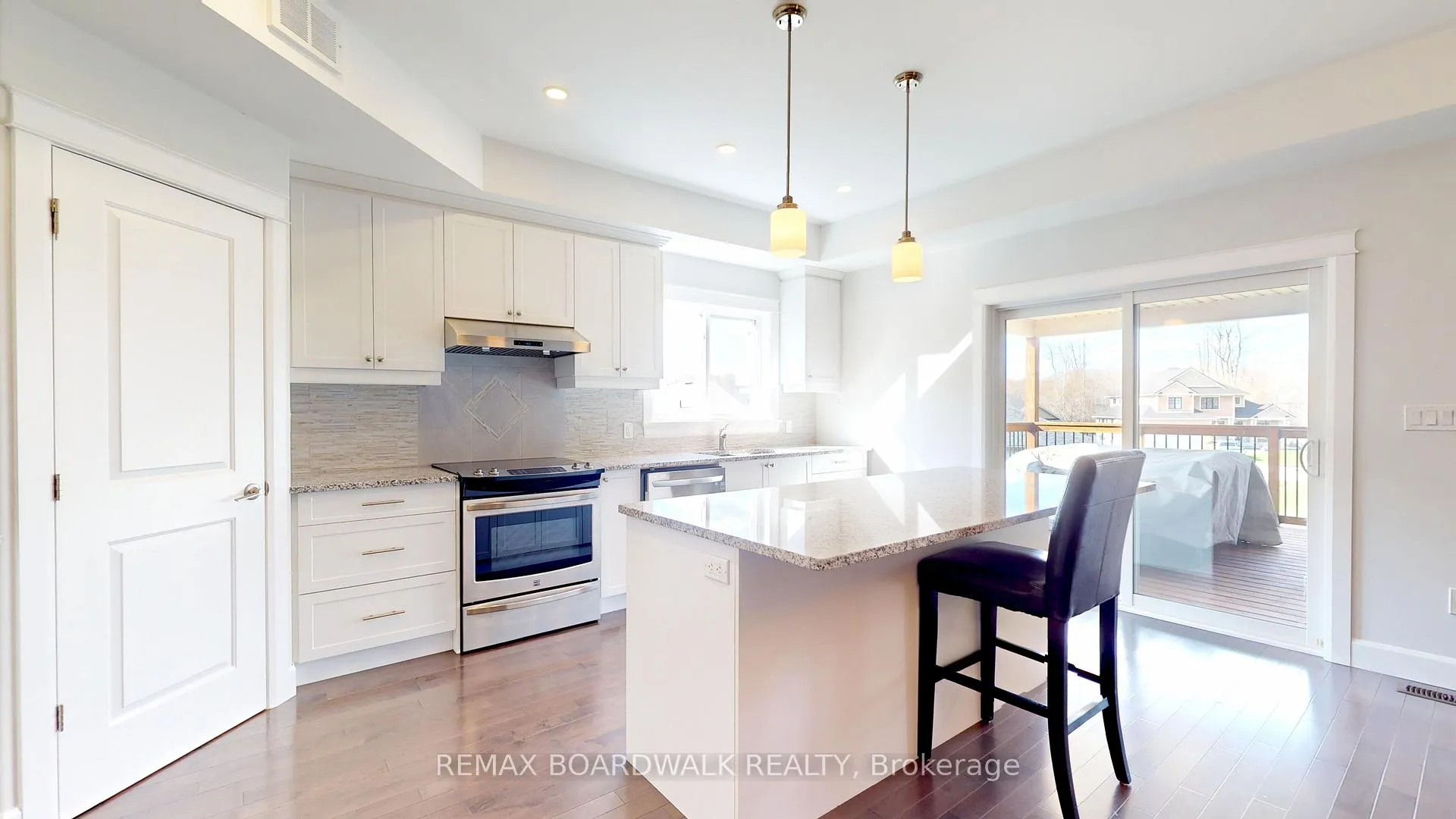 Photo 14 of 19 Donaldson Court, Brockville — HOMEH