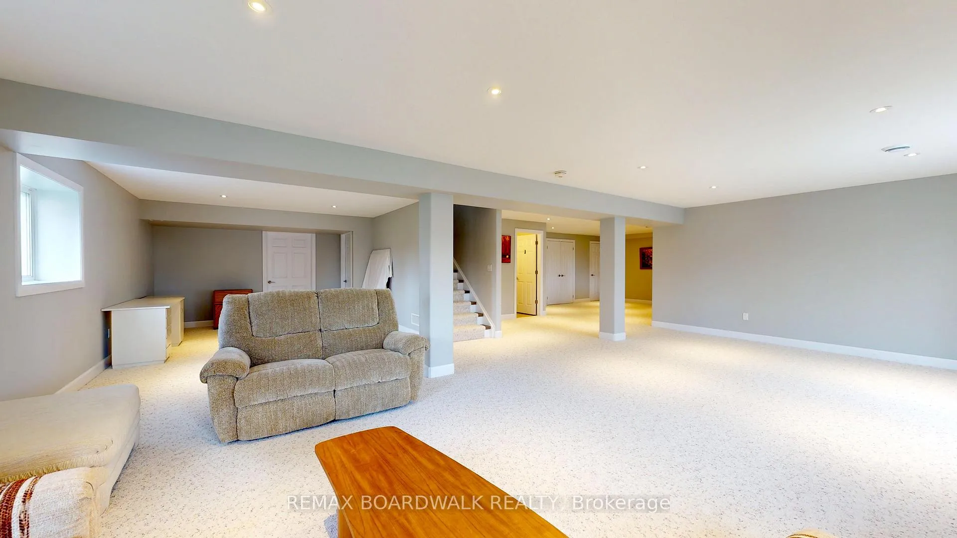 Photo 27 of 19 Donaldson Court, Brockville — HOMEH