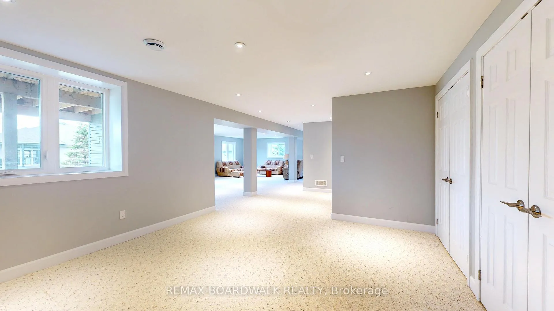 Photo 30 of 19 Donaldson Court, Brockville — HOMEH
