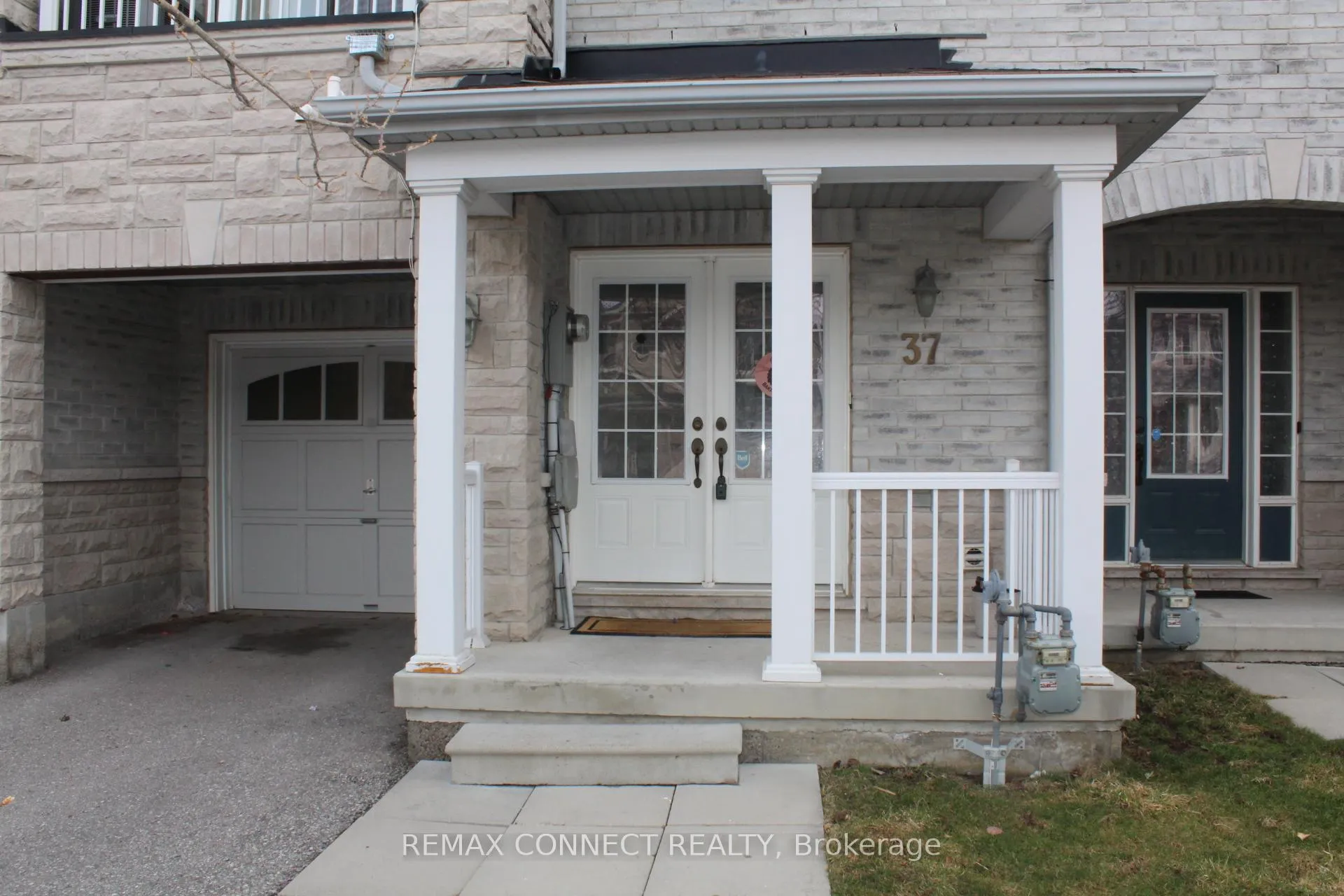 Photo 2 of 37 Chaston Road, Ajax, Central East — HOMEH