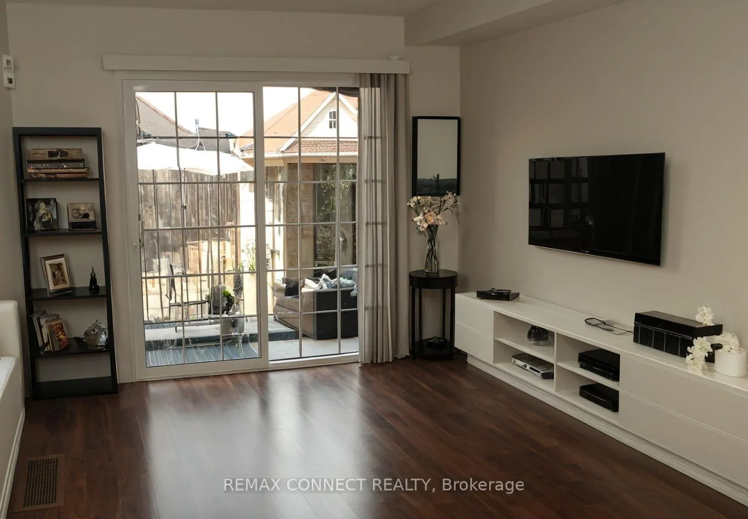 Photo 9 of 37 Chaston Road, Ajax, Central East — HOMEH