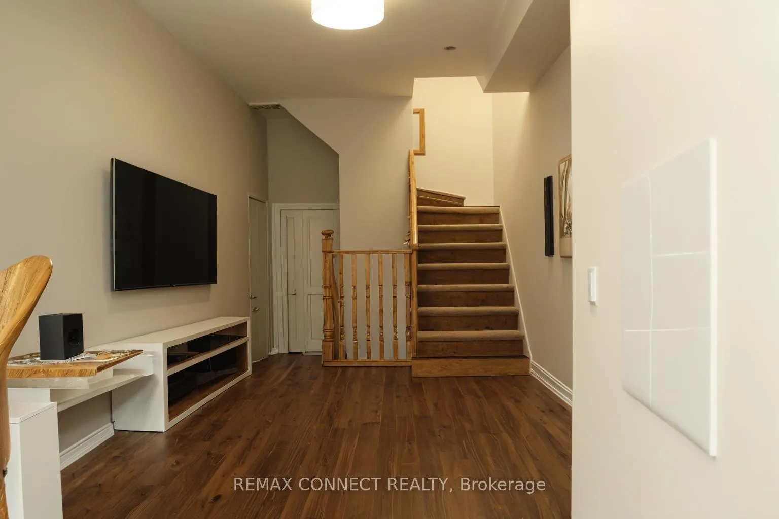 Photo 12 of 37 Chaston Road, Ajax, Central East — HOMEH
