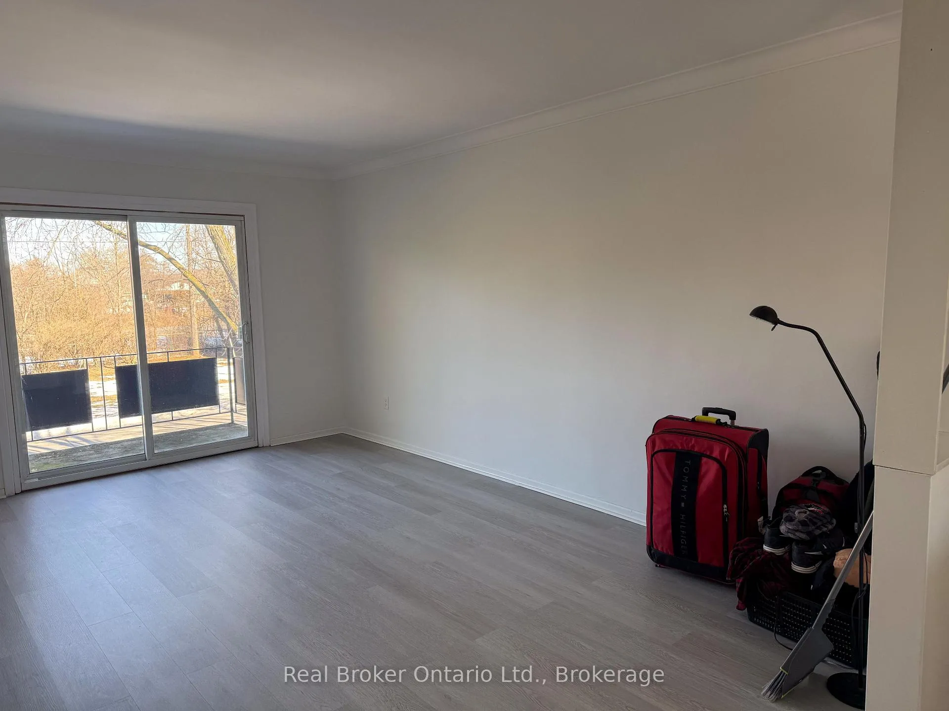 Photo 7 of 36 Graham Avenue, Brantford, Old West Brant — HOMEH