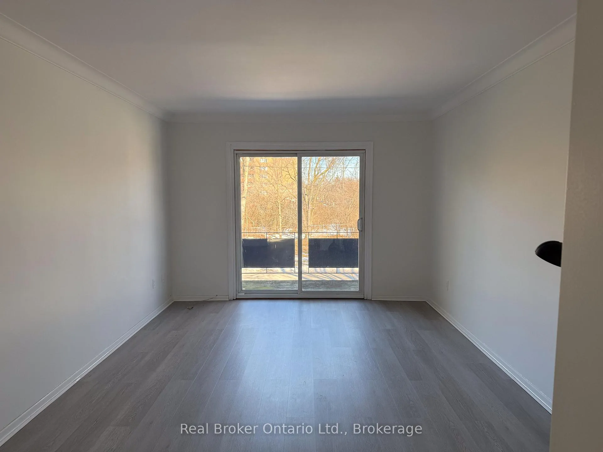 Photo 8 of 36 Graham Avenue, Brantford, Old West Brant — HOMEH
