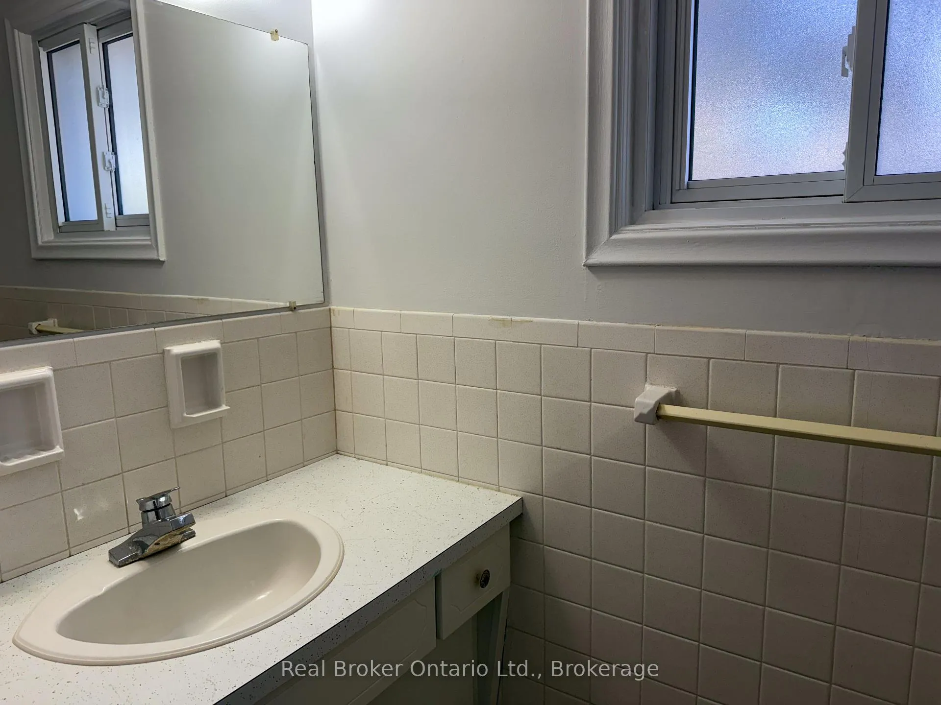 Photo 15 of 36 Graham Avenue, Brantford, Old West Brant — HOMEH