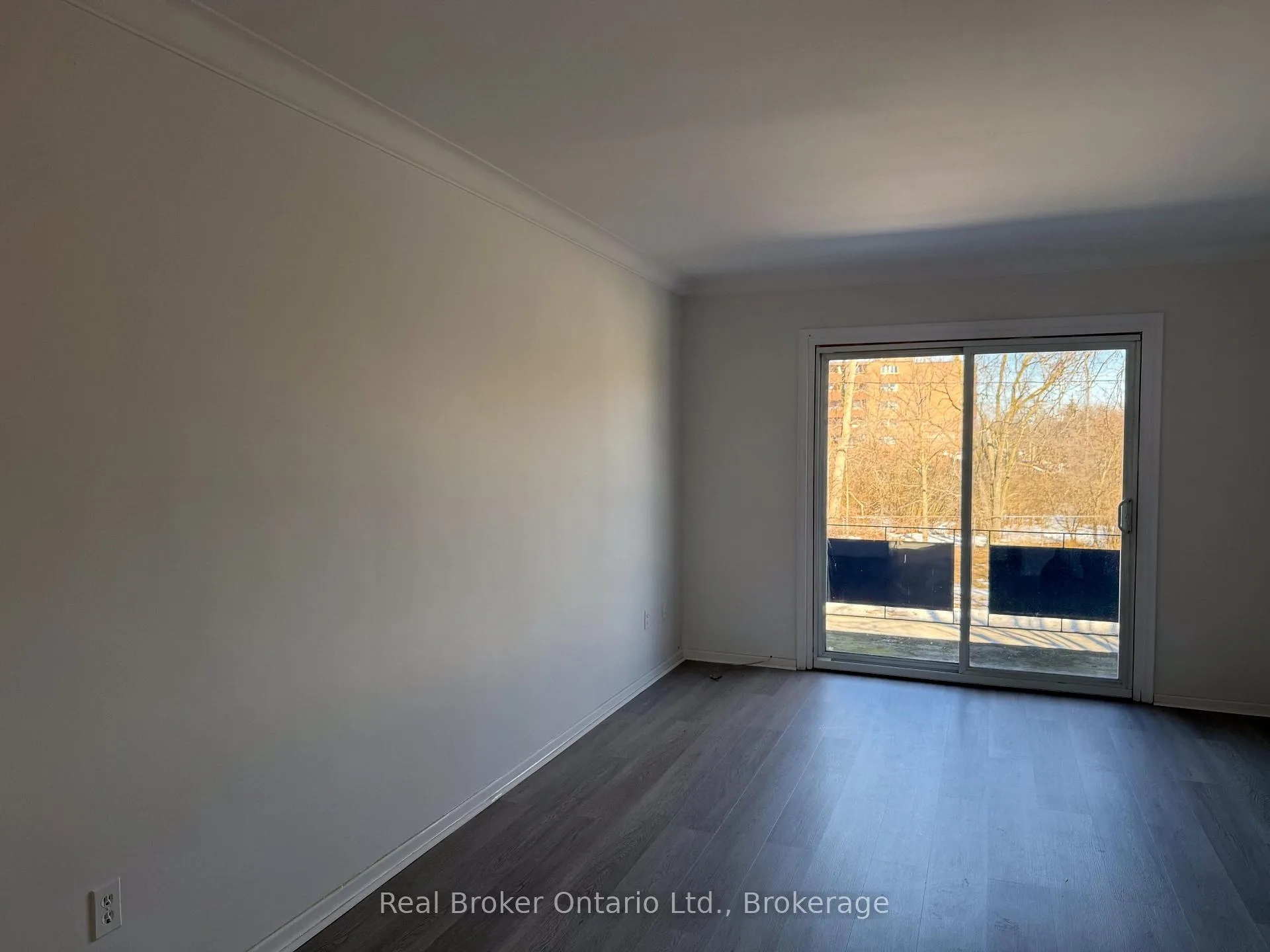 Photo 21 of 36 Graham Avenue, Brantford, Old West Brant — HOMEH