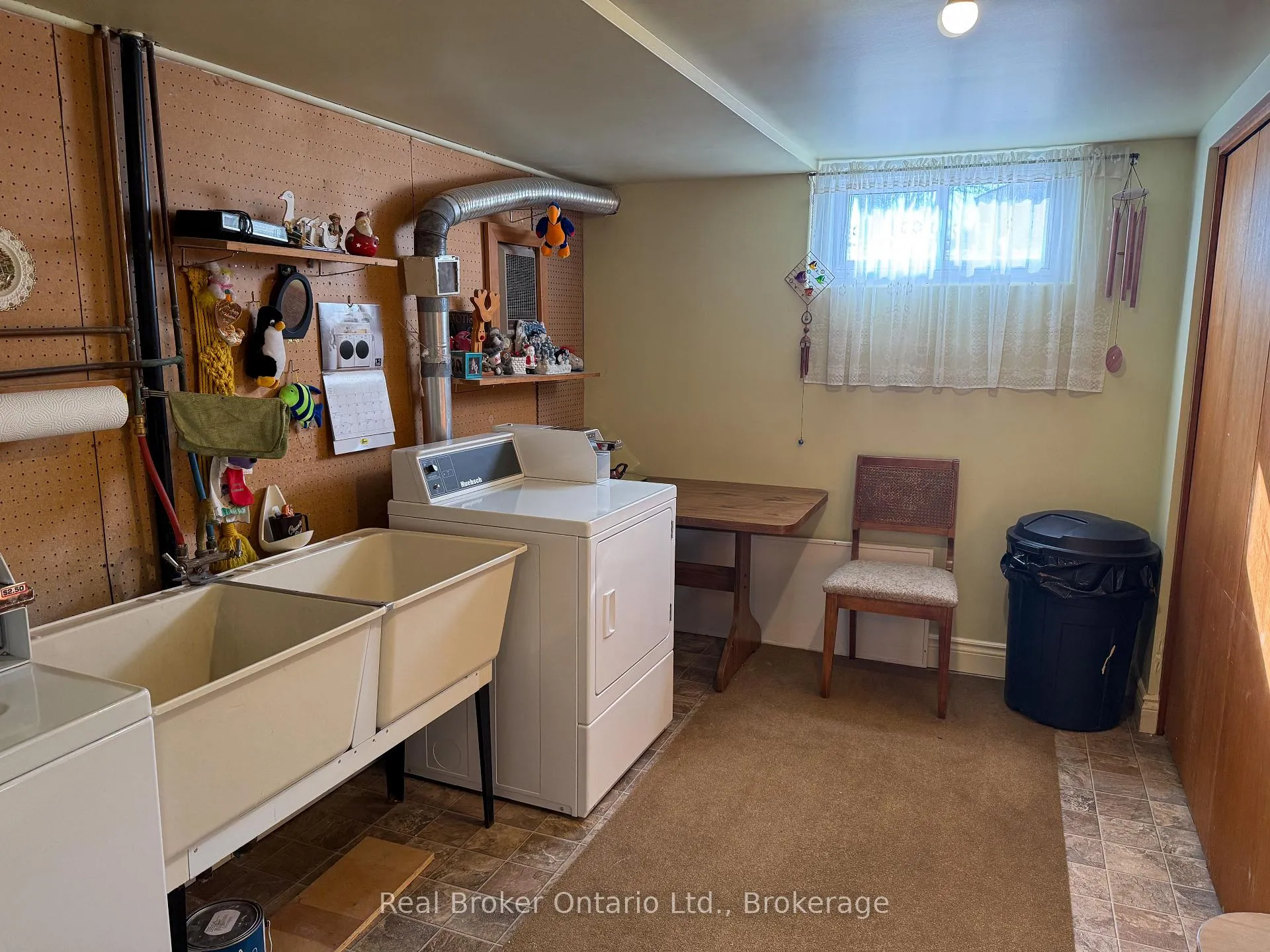Photo 22 of 36 Graham Avenue, Brantford, Old West Brant — HOMEH