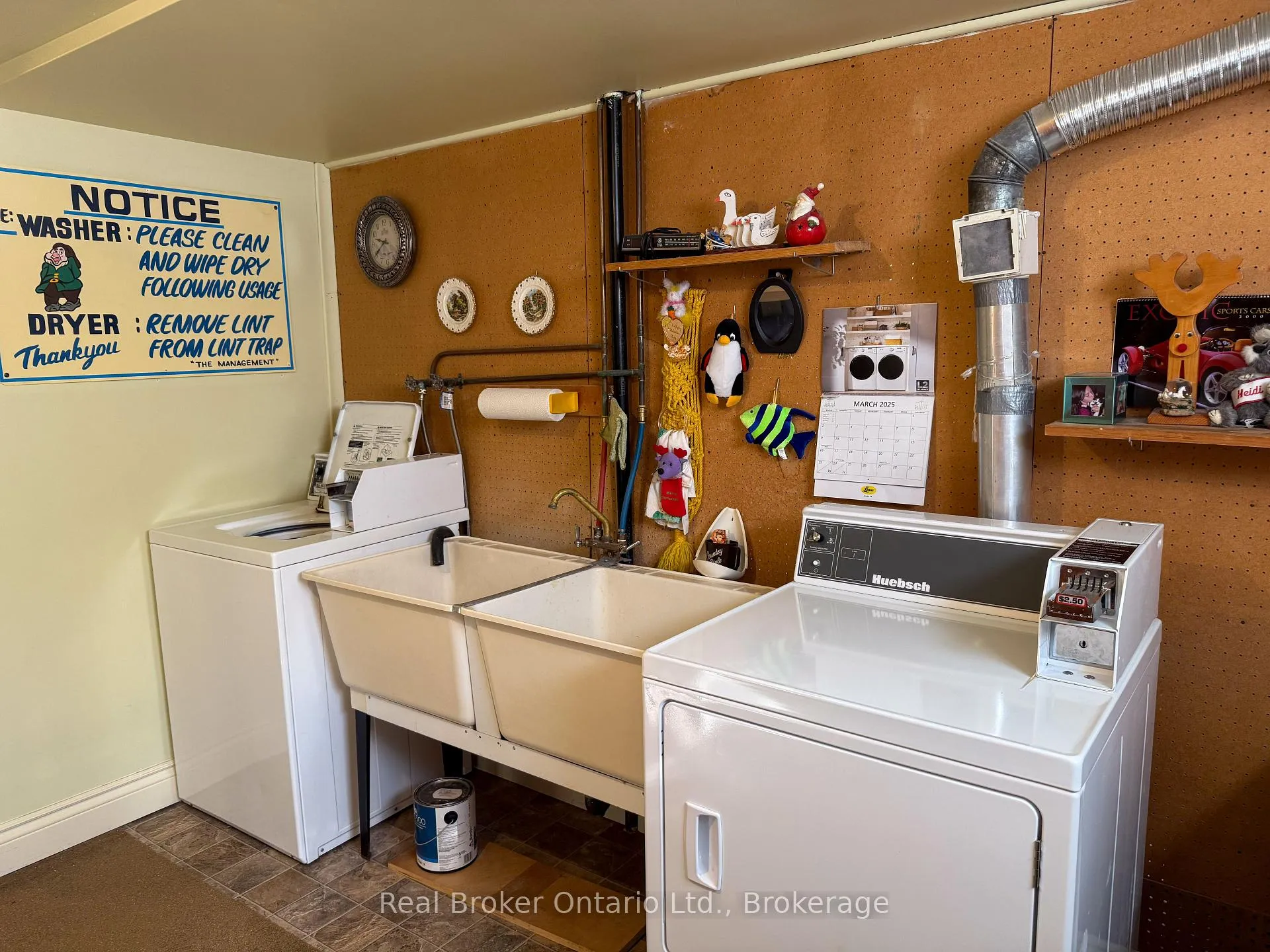Photo 24 of 36 Graham Avenue, Brantford, Old West Brant — HOMEH