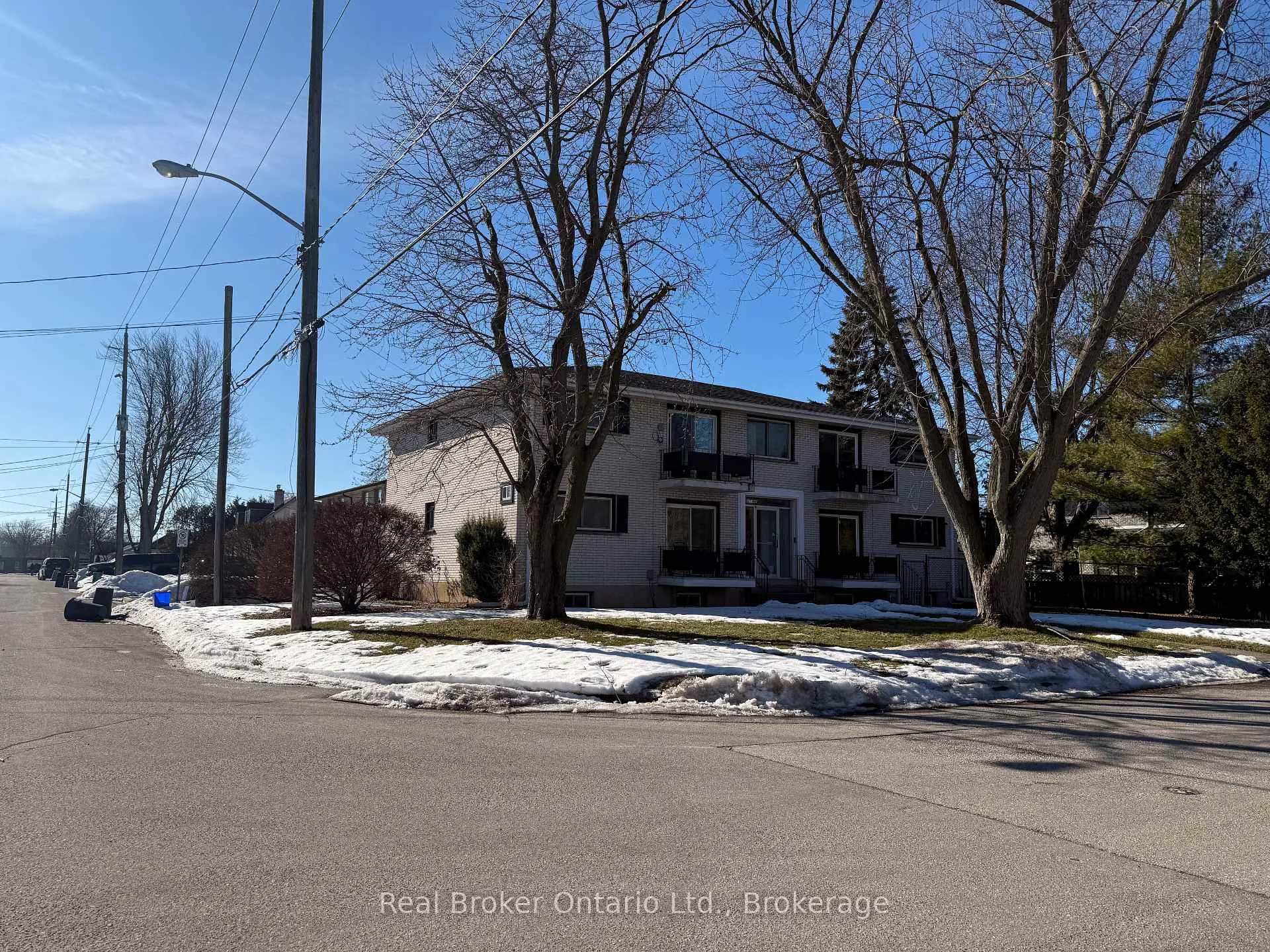 Photo 28 of 36 Graham Avenue, Brantford, Old West Brant — HOMEH