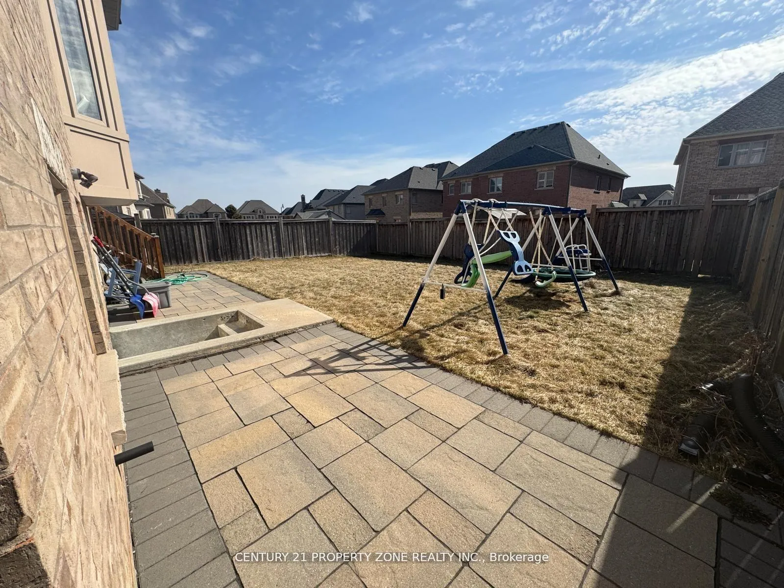 Photo 5 of Unit Bsmt, 10 Fort Williams Drive, Brampton, Credit Valley — HOMEH