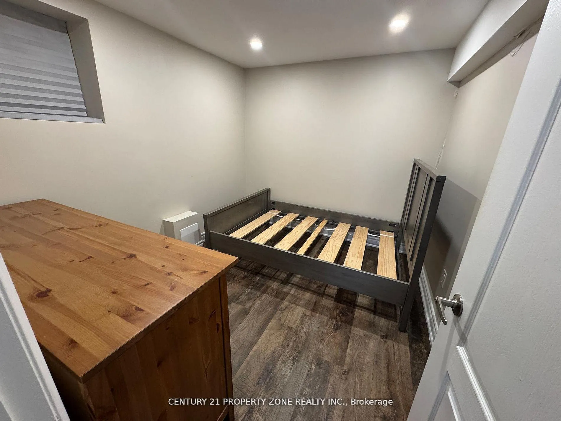 Photo 10 of Unit Bsmt, 10 Fort Williams Drive, Brampton, Credit Valley — HOMEH