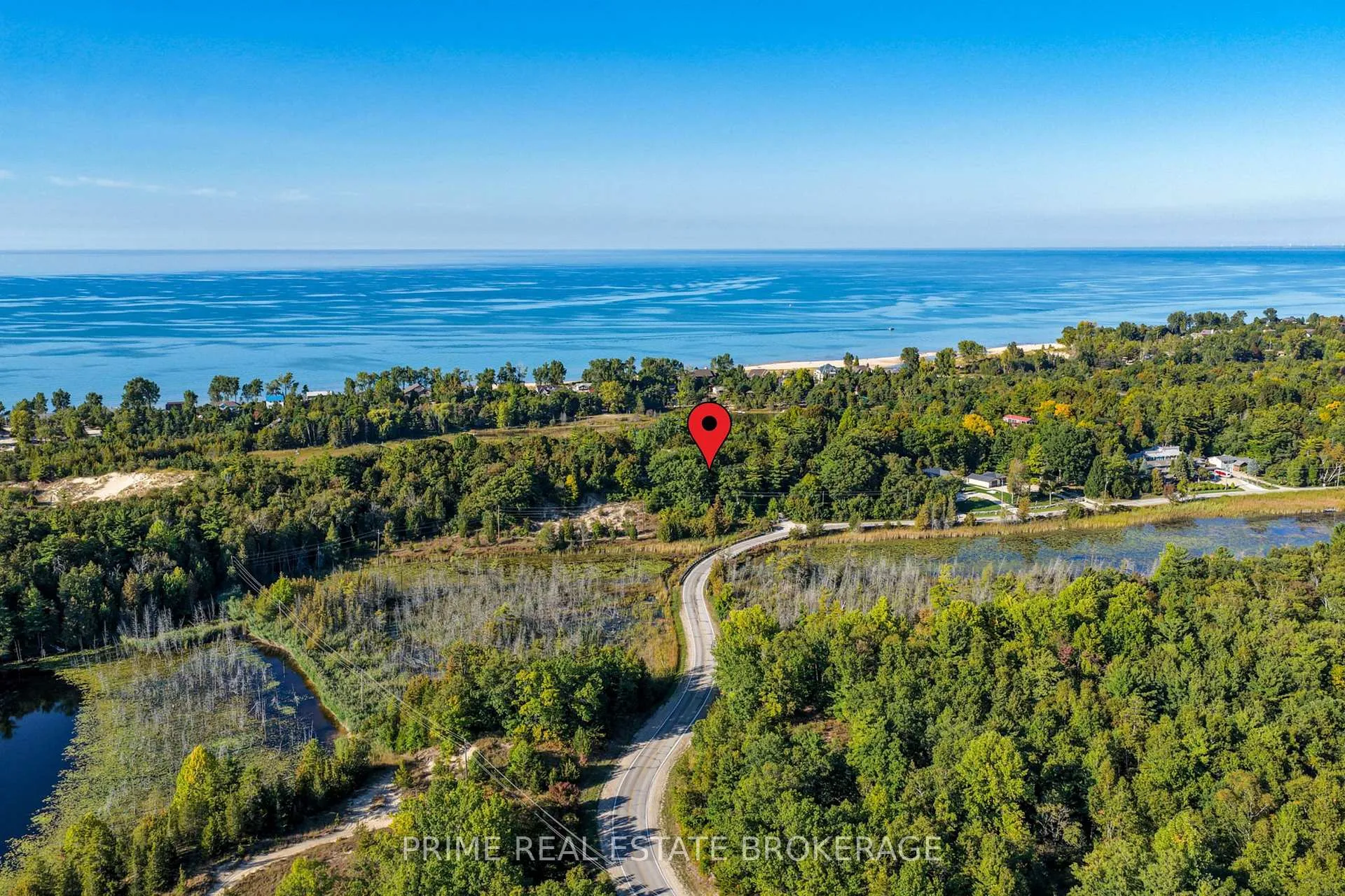 Photo 2 of 7166 Outer Drive, Lambton Shores, Port Franks — HOMEH