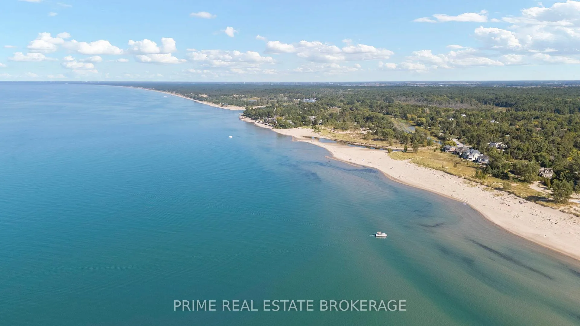 Photo 6 of 7166 Outer Drive, Lambton Shores, Port Franks — HOMEH