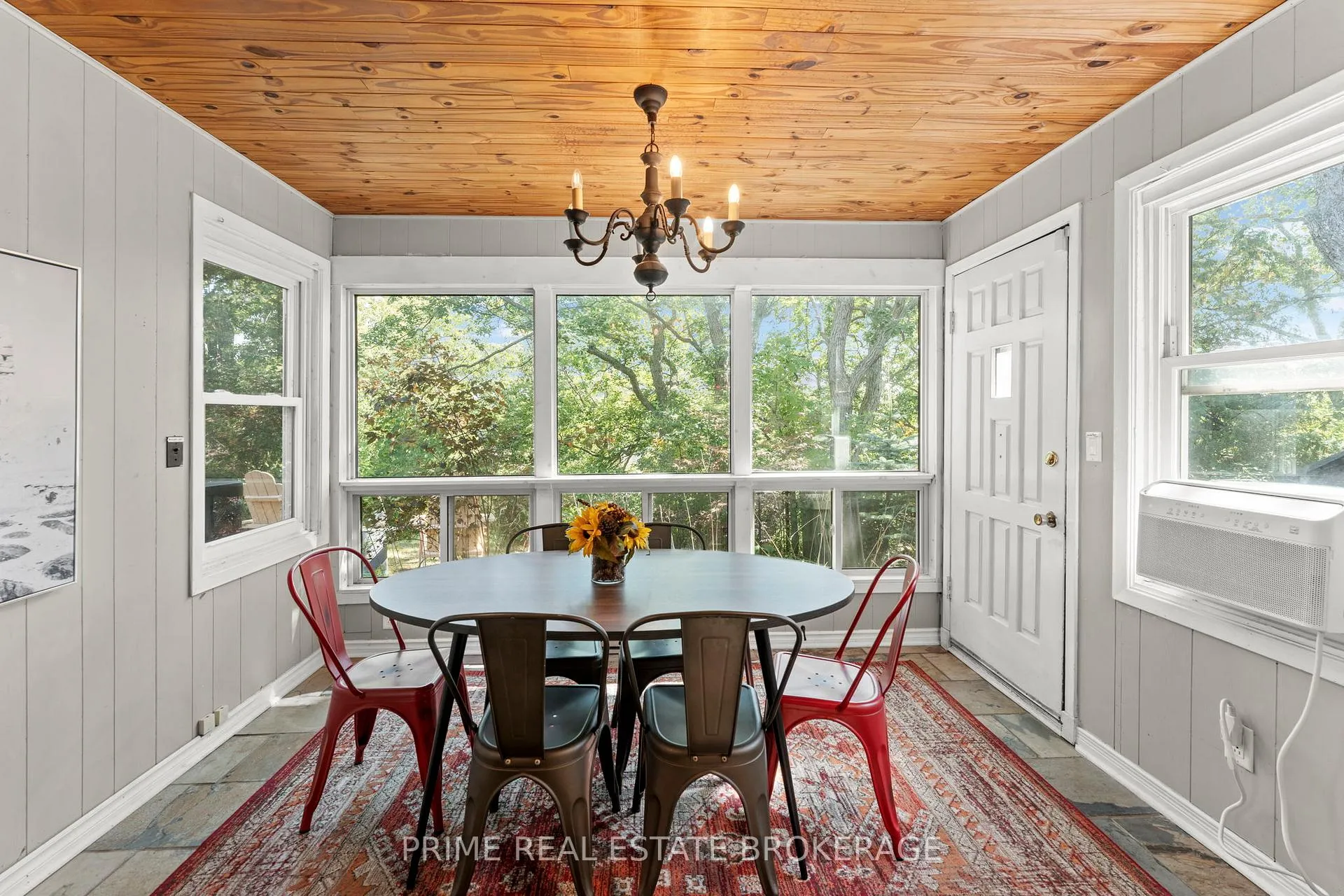 Photo 13 of 7166 Outer Drive, Lambton Shores, Port Franks — HOMEH