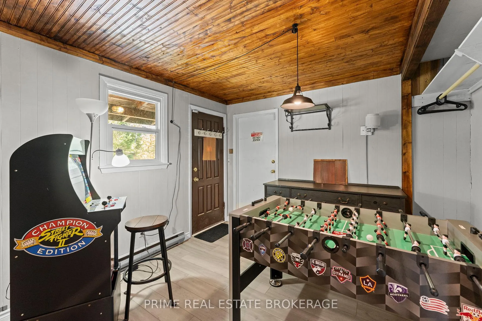 Photo 18 of 7166 Outer Drive, Lambton Shores, Port Franks — HOMEH