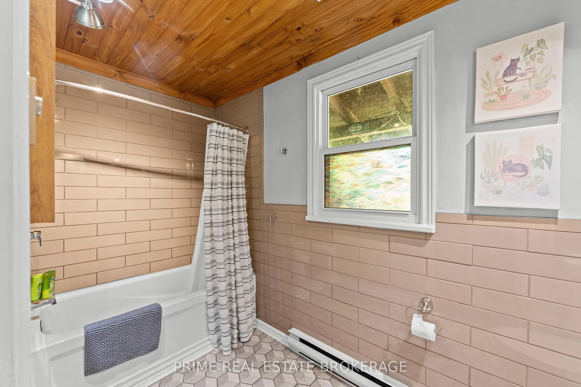 Photo 20 of 7166 Outer Drive, Lambton Shores, Port Franks — HOMEH