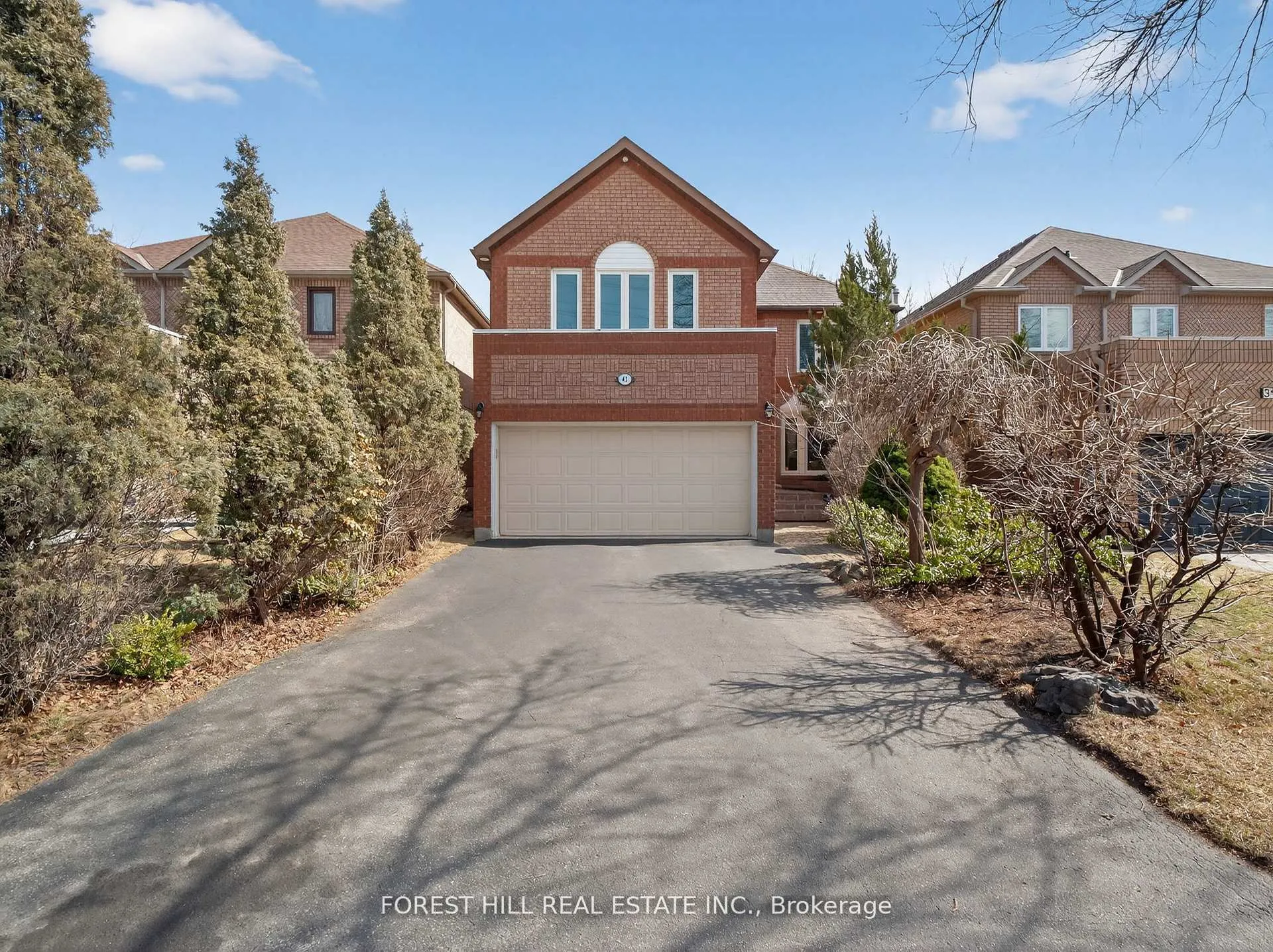 Front of 43 Rockwood Crescent