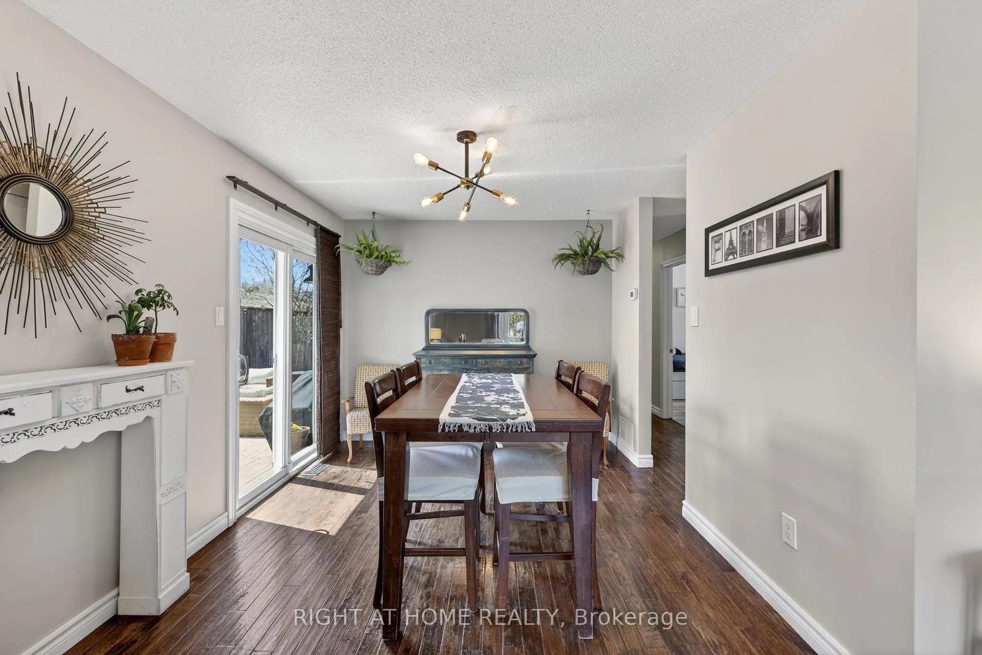 Photo 9 of 12 Elizabeth Street, Barrie, Ardagh — HOMEH