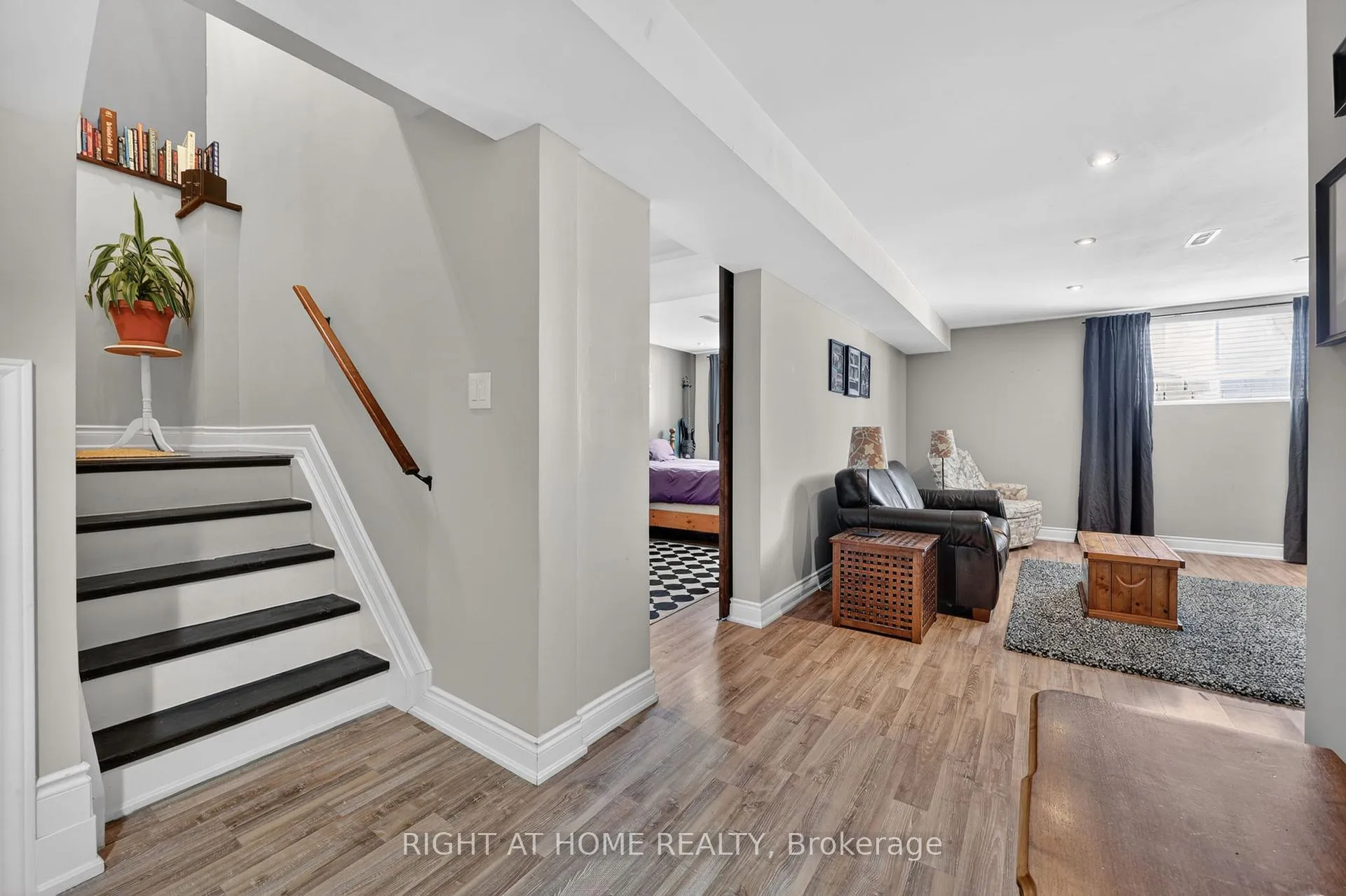 Photo 25 of 12 Elizabeth Street, Barrie, Ardagh — HOMEH