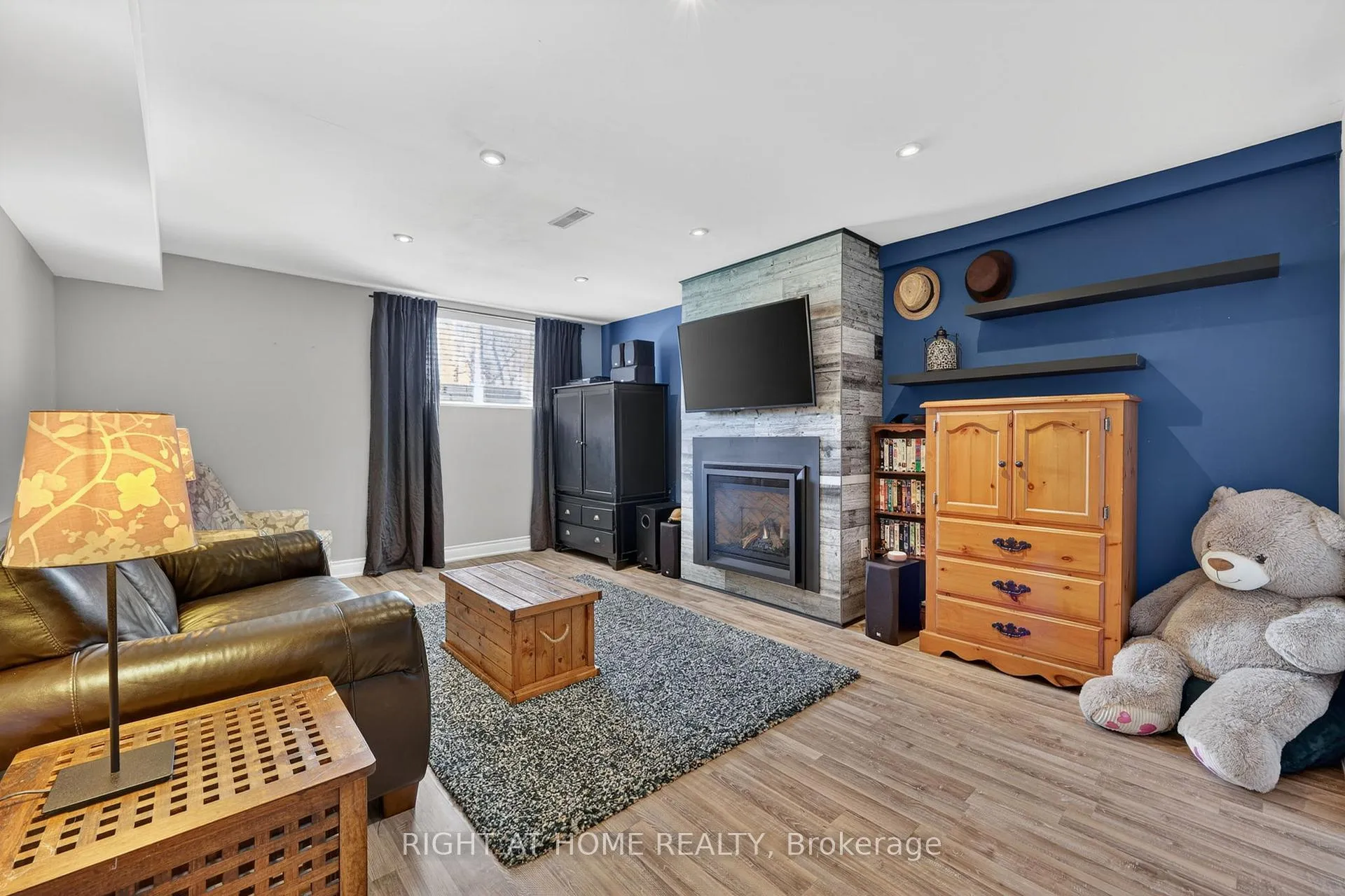 Photo 26 of 12 Elizabeth Street, Barrie, Ardagh — HOMEH