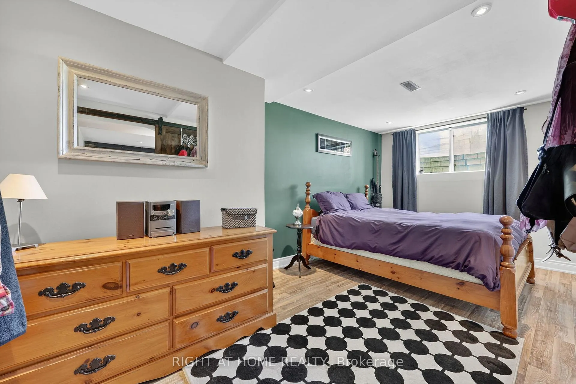 Photo 28 of 12 Elizabeth Street, Barrie, Ardagh — HOMEH