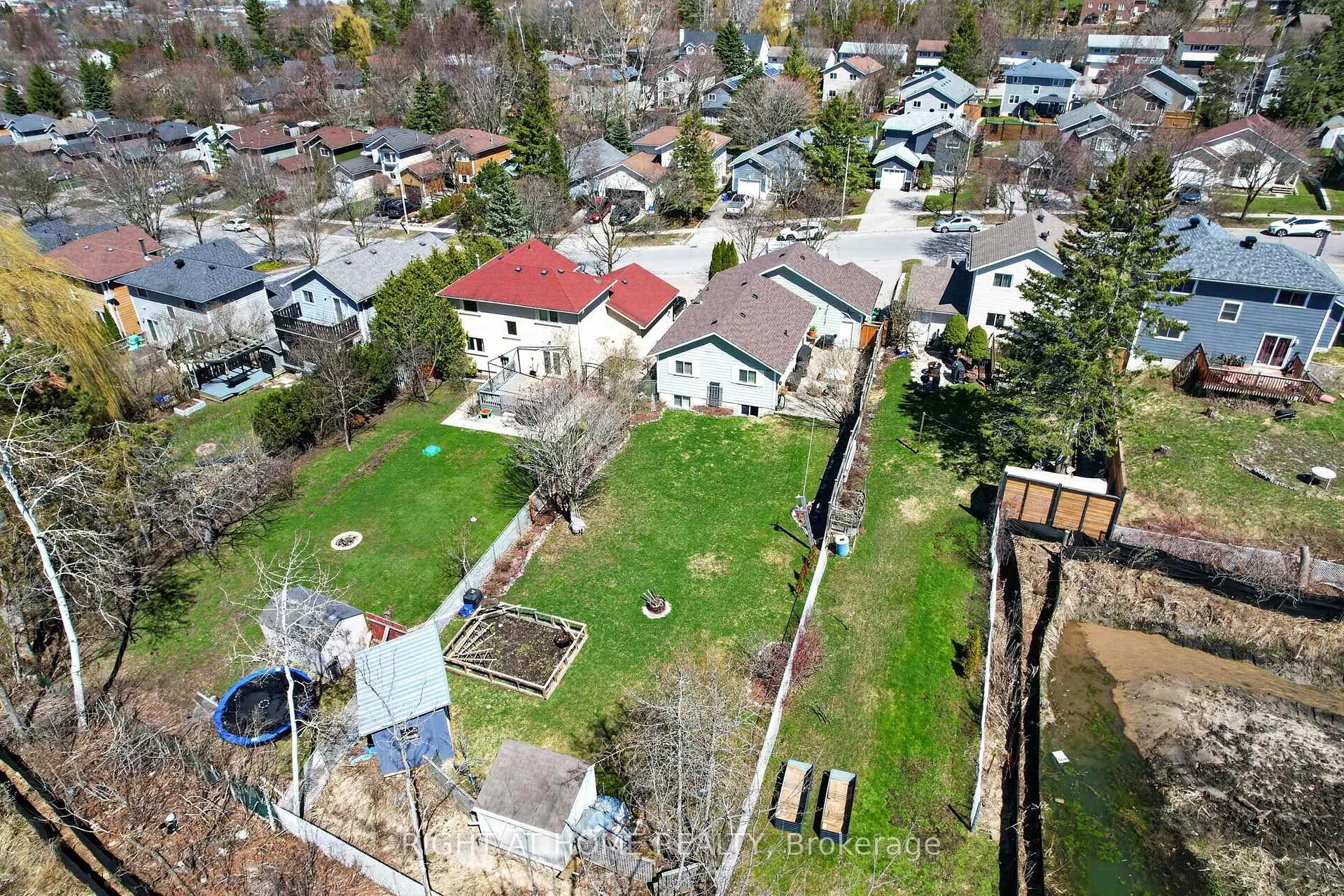 Photo 36 of 12 Elizabeth Street, Barrie, Ardagh — HOMEH