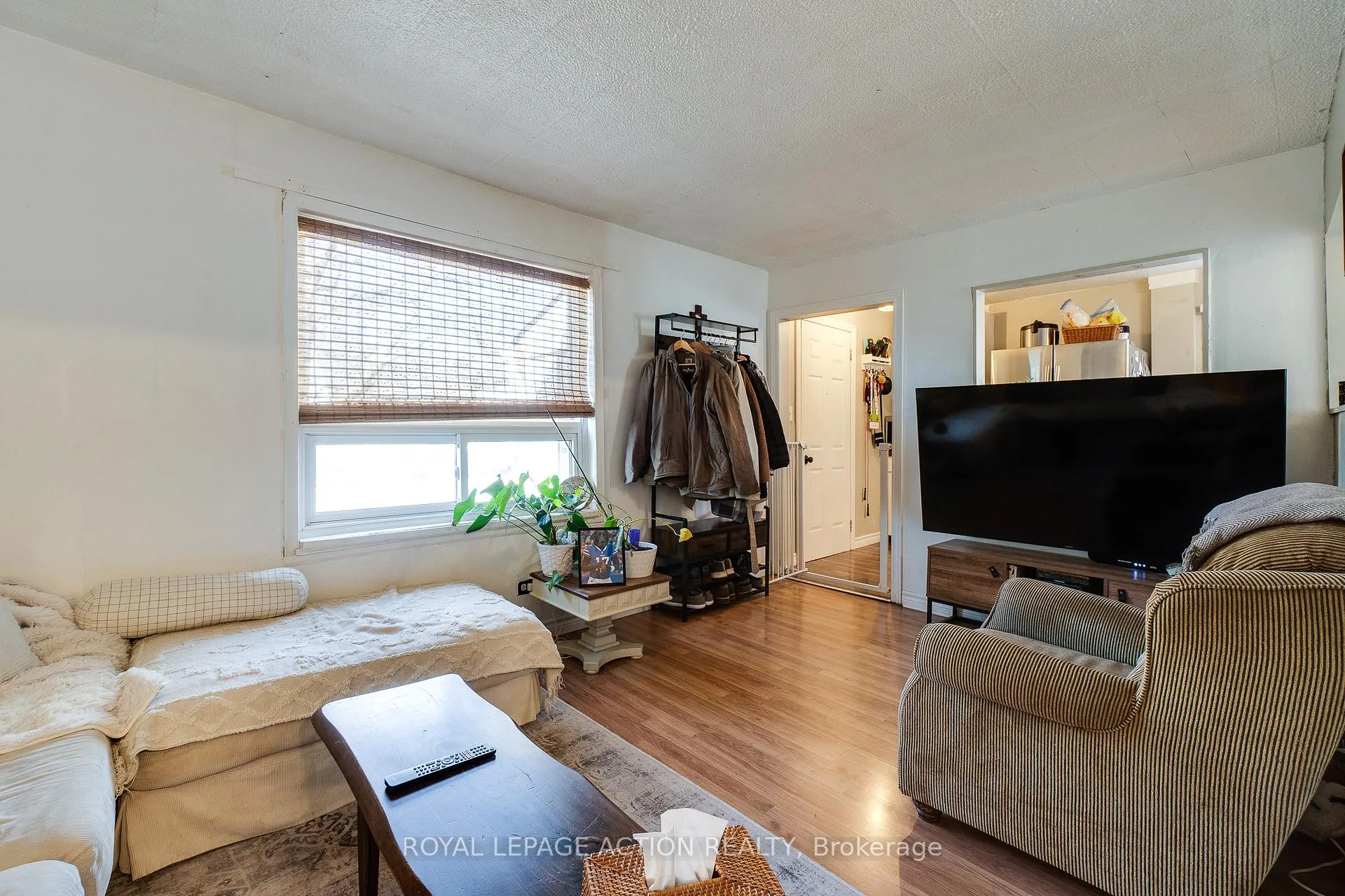 Photo 4 of 17 Drummond Street, Brantford — HOMEH