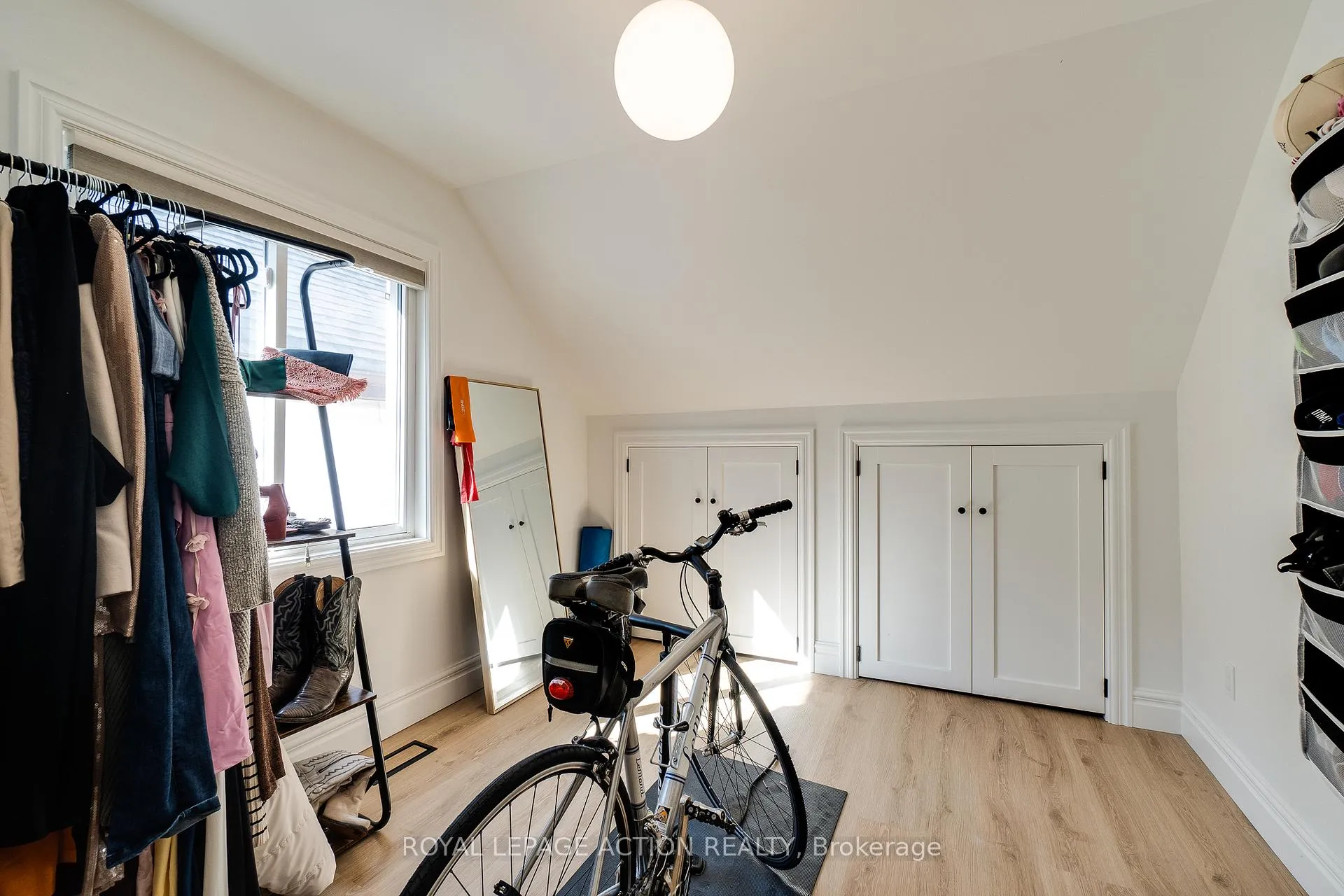Photo 17 of 17 Drummond Street, Brantford — HOMEH
