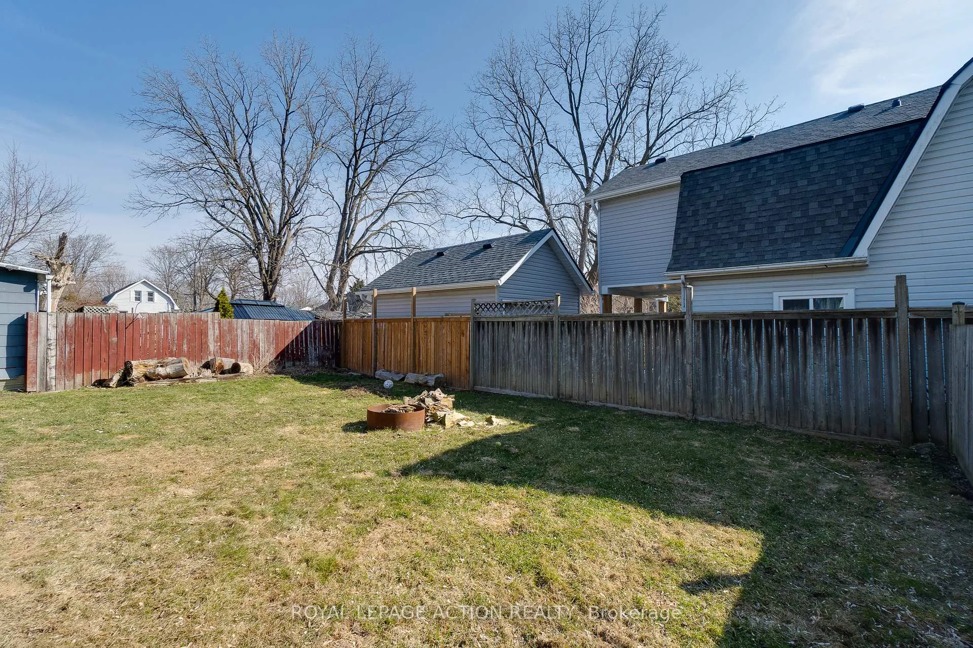 Photo 21 of 17 Drummond Street, Brantford — HOMEH