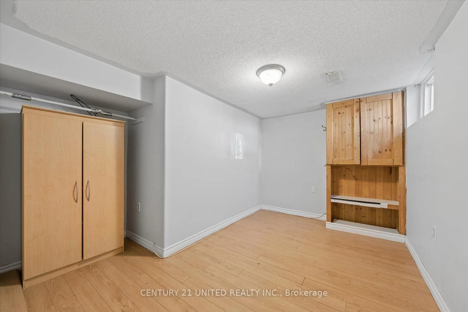 Photo 29 of 758 Bethune Street, Peterborough, Northcrest Ward 5 — HOMEH
