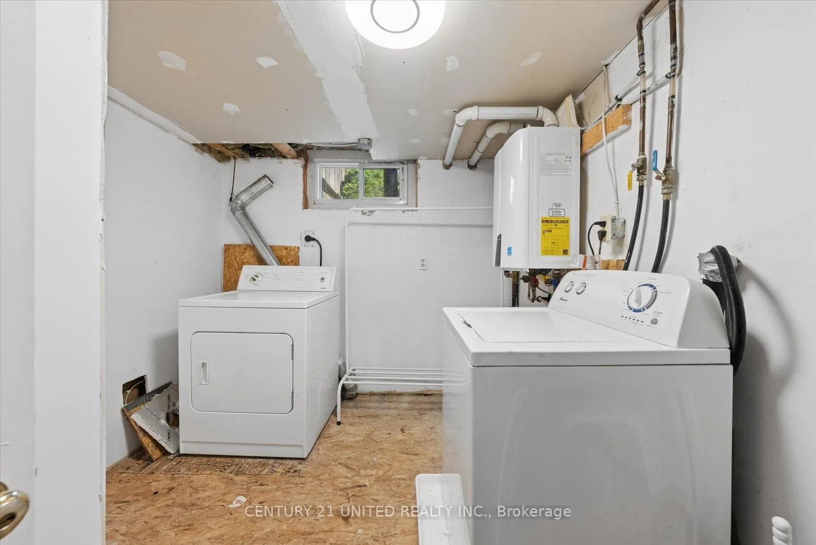 Photo 32 of 758 Bethune Street, Peterborough, Northcrest Ward 5 — HOMEH