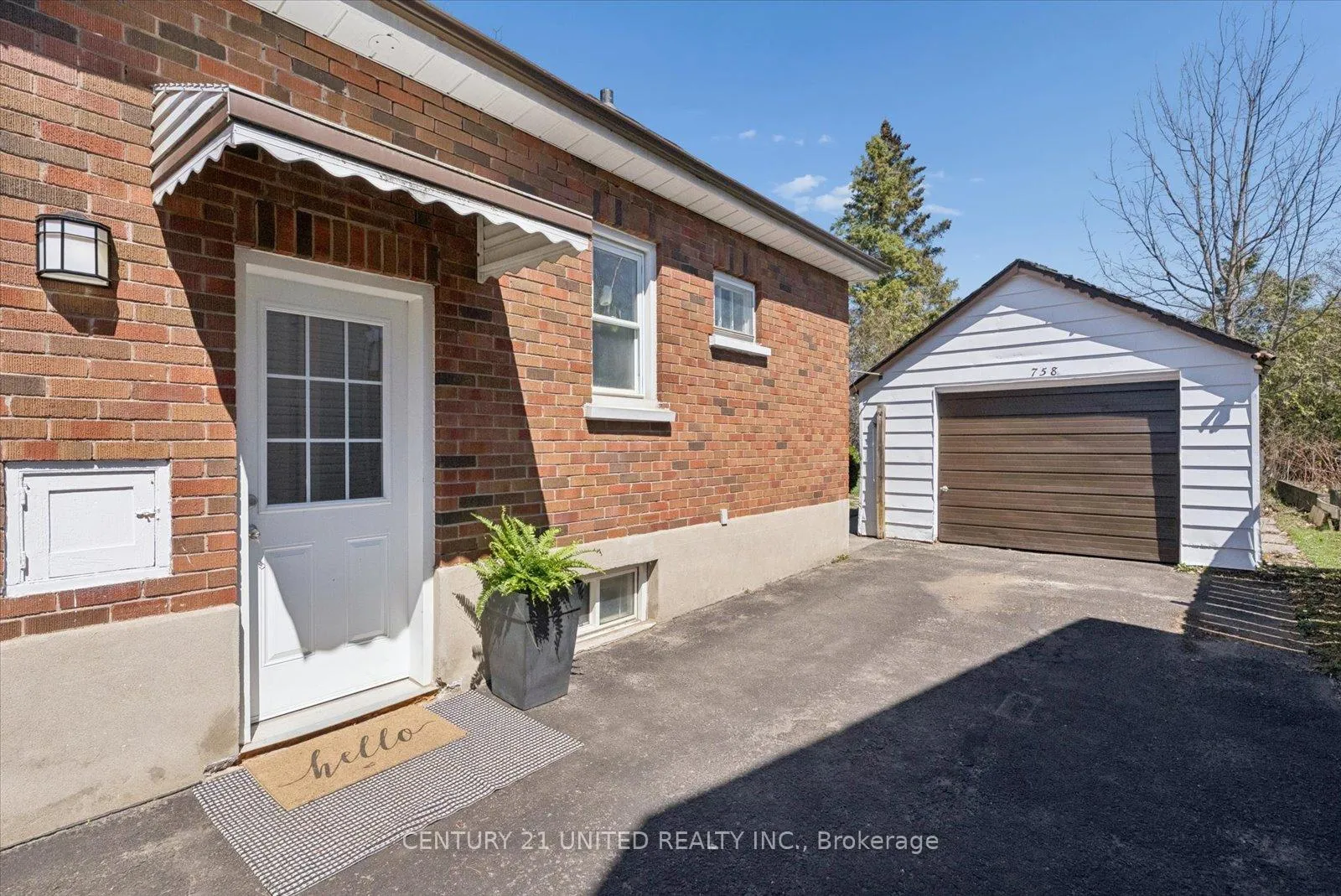 Photo 33 of 758 Bethune Street, Peterborough, Northcrest Ward 5 — HOMEH