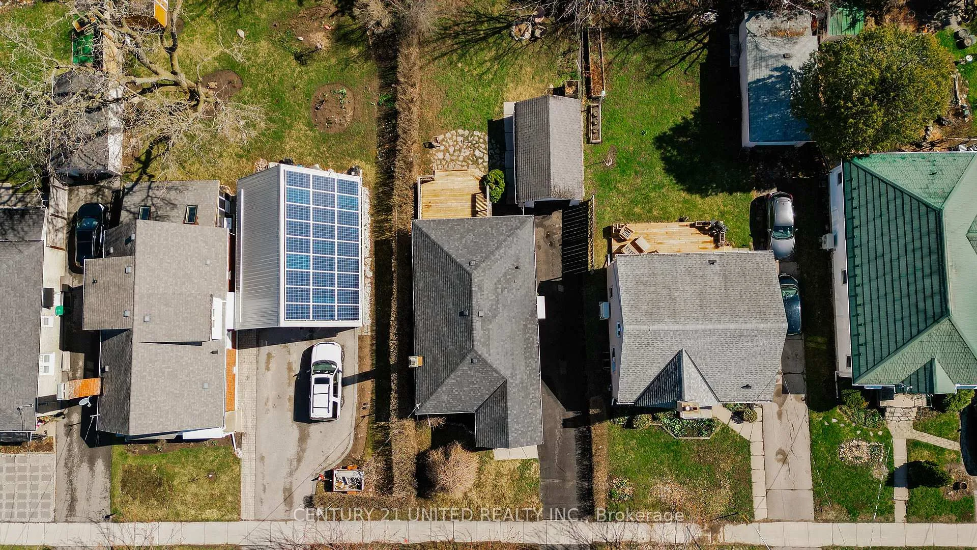 Photo 39 of 758 Bethune Street, Peterborough, Northcrest Ward 5 — HOMEH