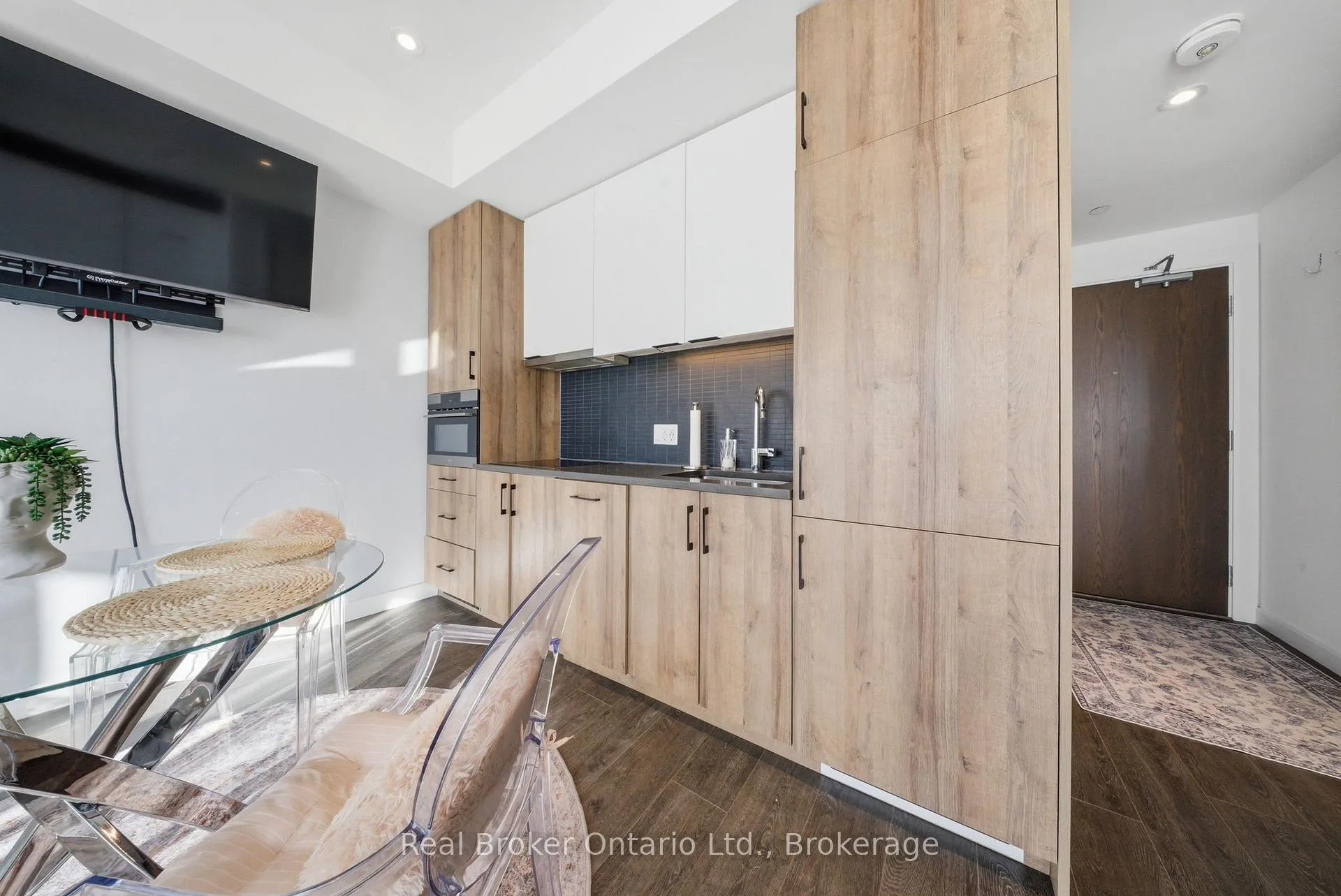 Photo 8 of Unit 107, 741 King Street W, Kitchener, KW Hospital — HOMEH