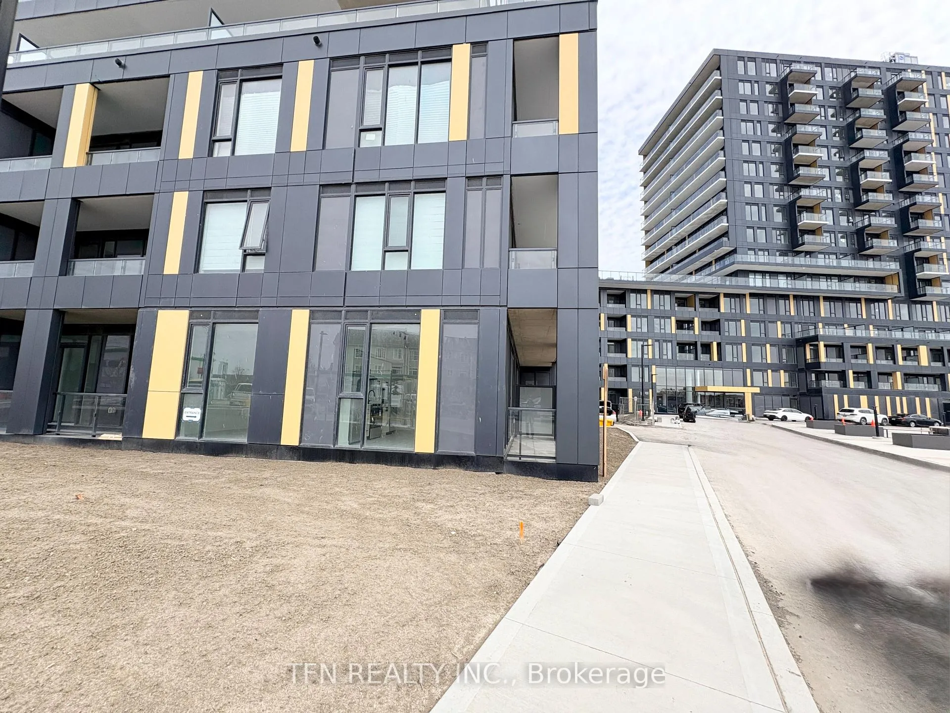 Photo 4 of Unit 104, 4878 Powers Common, Burlington, Alton — HOMEH