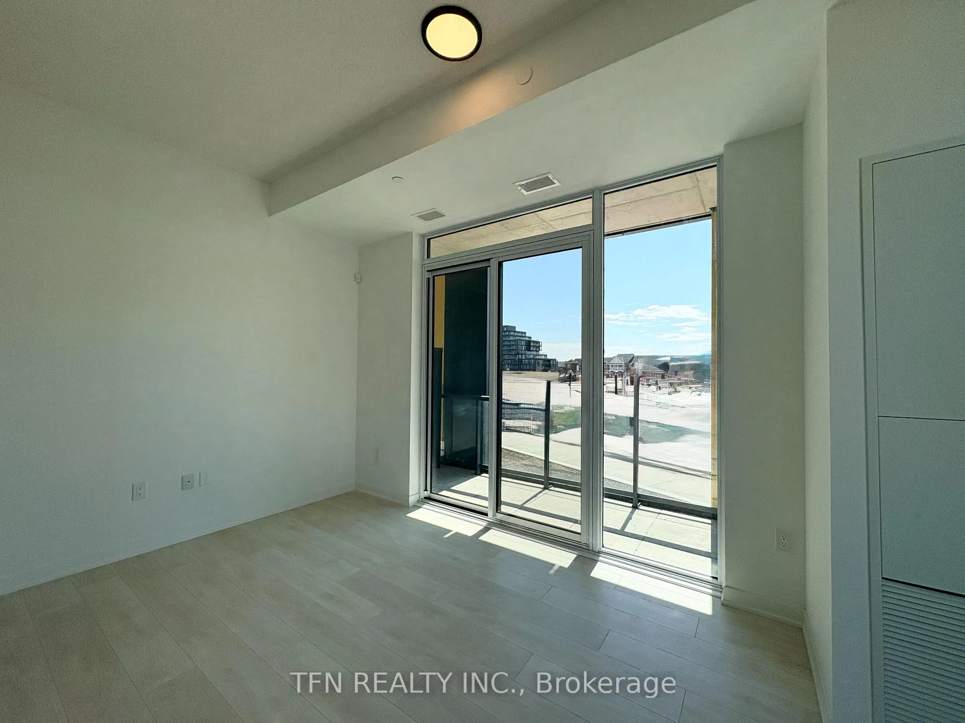 Photo 15 of Unit 104, 4878 Powers Common, Burlington, Alton — HOMEH