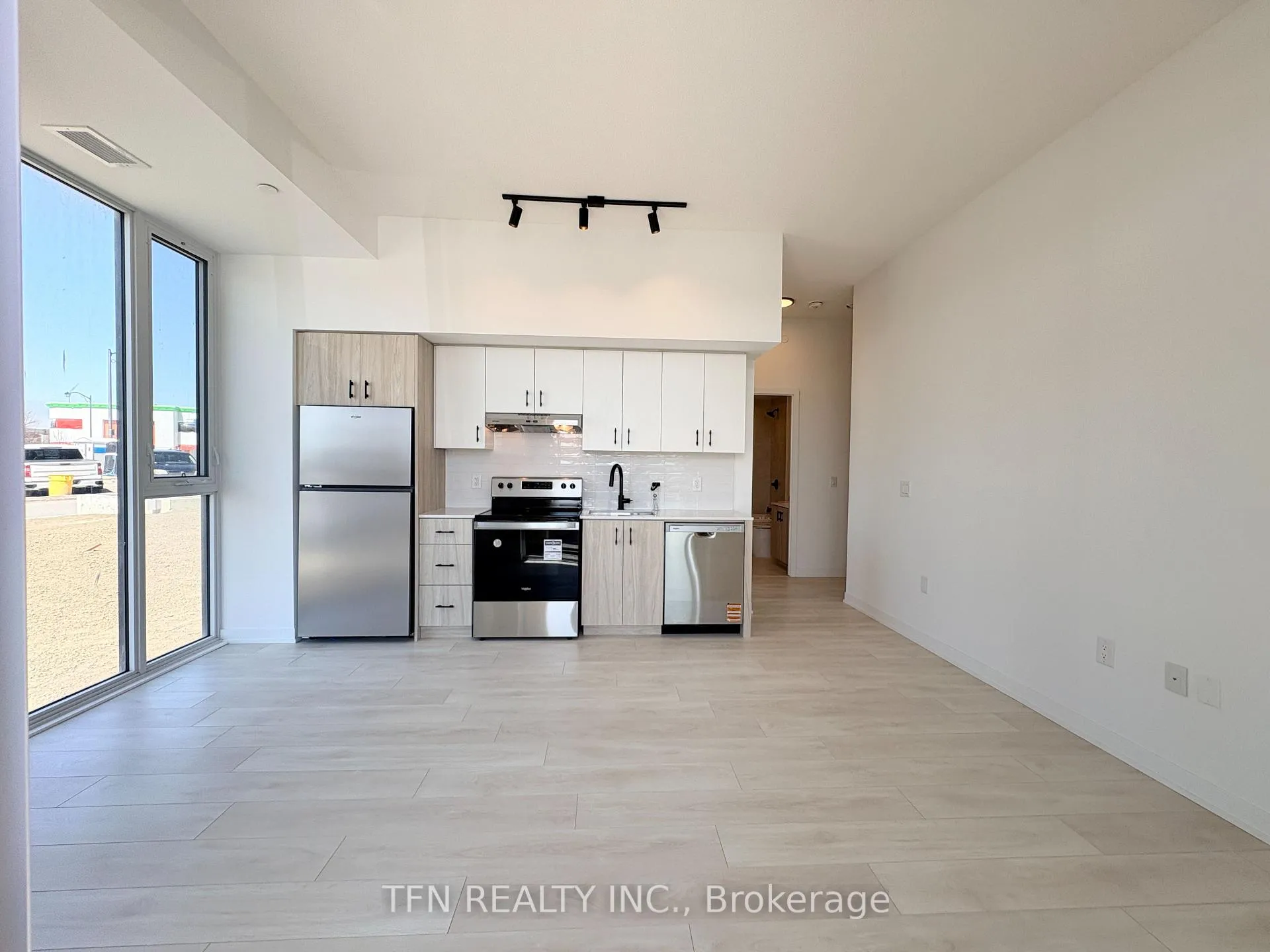 Photo 17 of Unit 104, 4878 Powers Common, Burlington, Alton — HOMEH