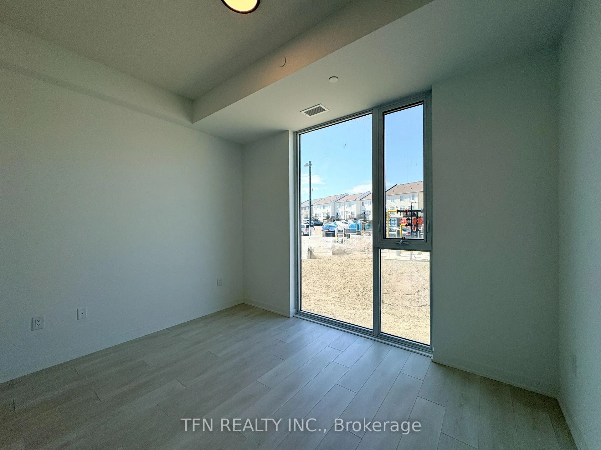 Photo 20 of Unit 104, 4878 Powers Common, Burlington, Alton — HOMEH