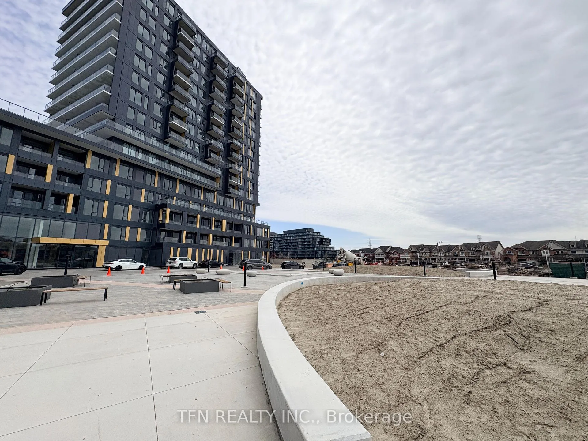 Photo 41 of Unit 104, 4878 Powers Common, Burlington, Alton — HOMEH