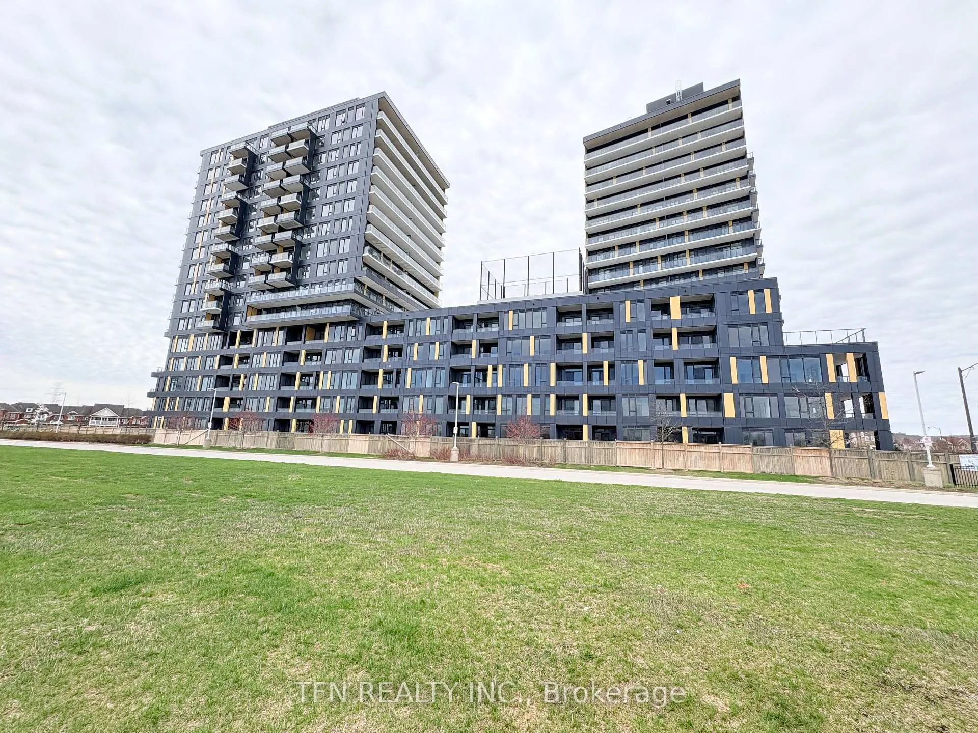 Photo 42 of Unit 104, 4878 Powers Common, Burlington, Alton — HOMEH