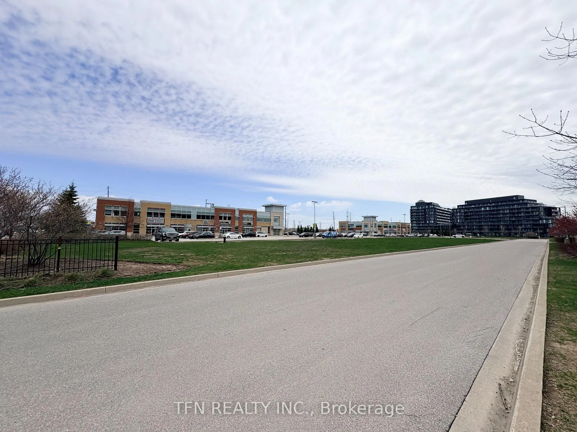 Photo 44 of Unit 104, 4878 Powers Common, Burlington, Alton — HOMEH