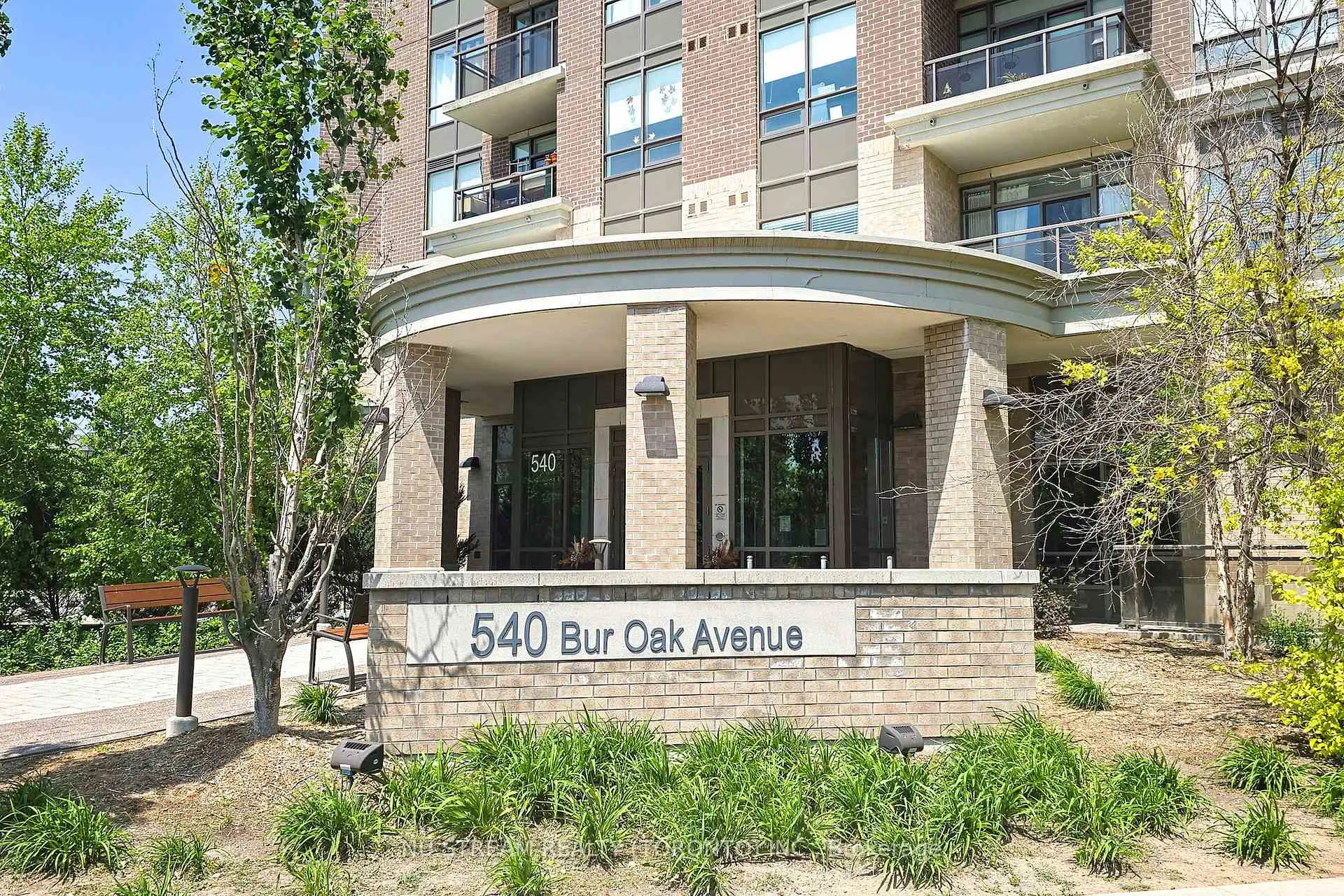 Photo 2 of Unit 535, 540 Bur Oak Avenue, Markham, Berczy — HOMEH