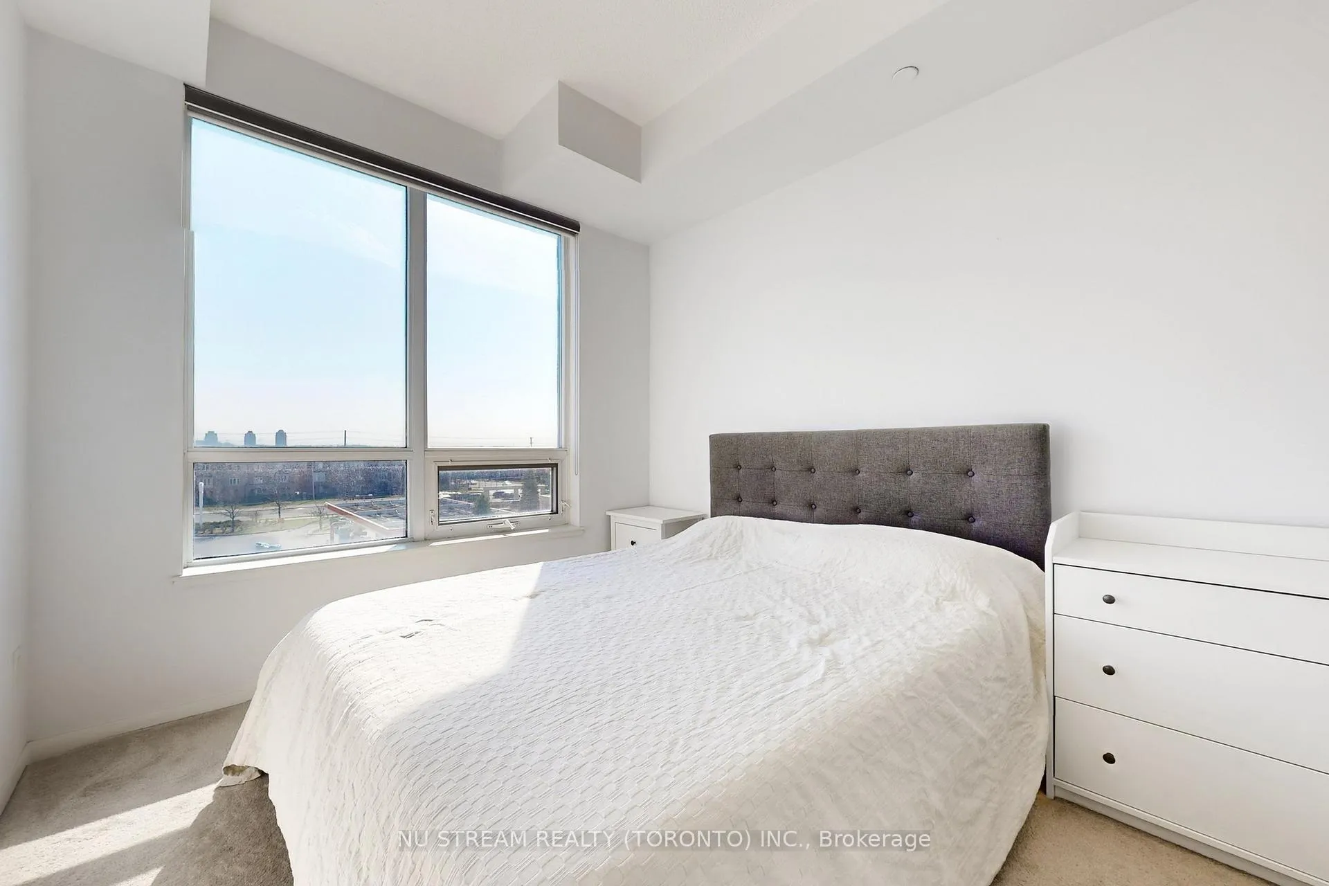 Photo 13 of Unit 535, 540 Bur Oak Avenue, Markham, Berczy — HOMEH