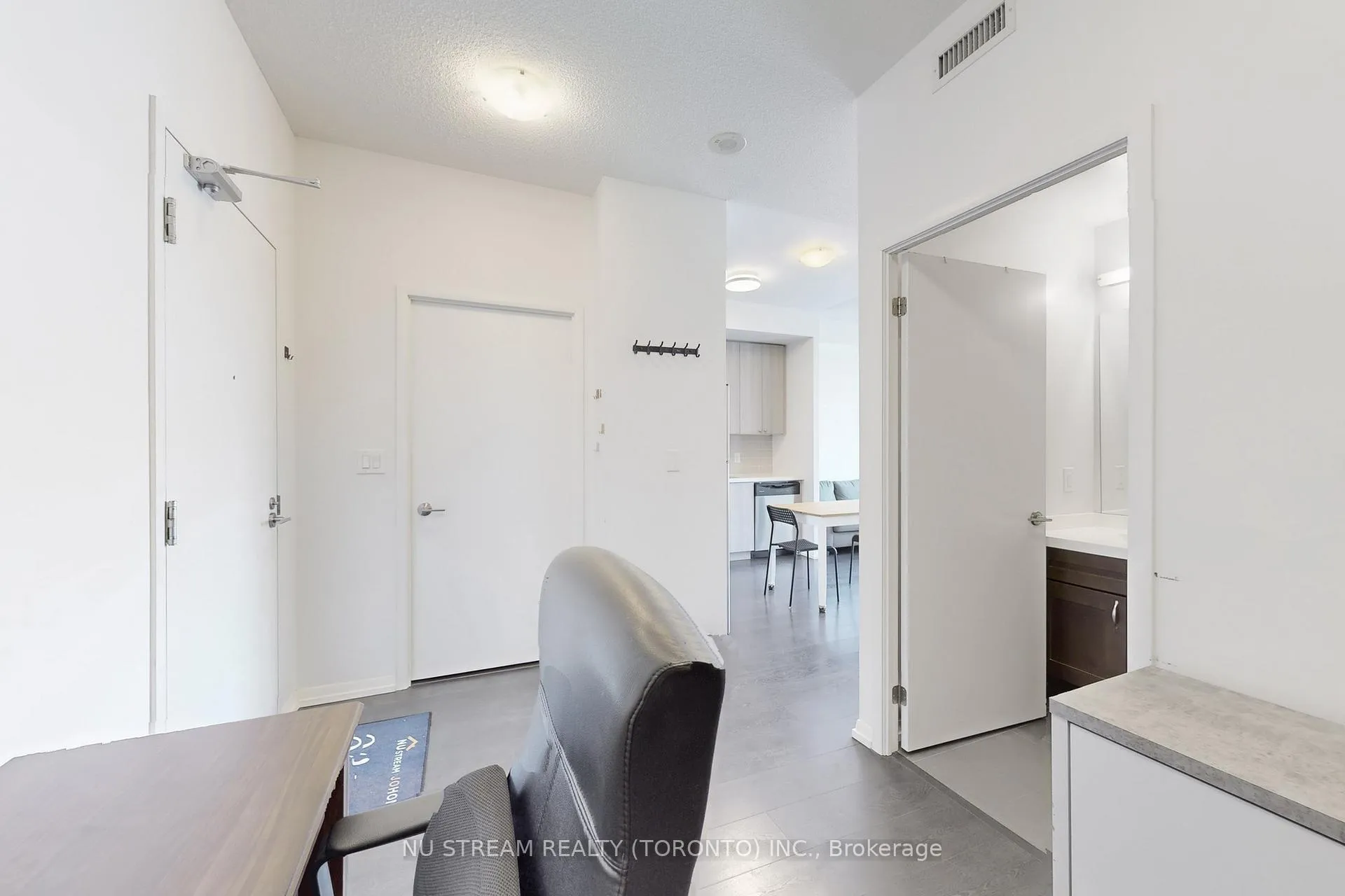 Photo 20 of Unit 535, 540 Bur Oak Avenue, Markham, Berczy — HOMEH